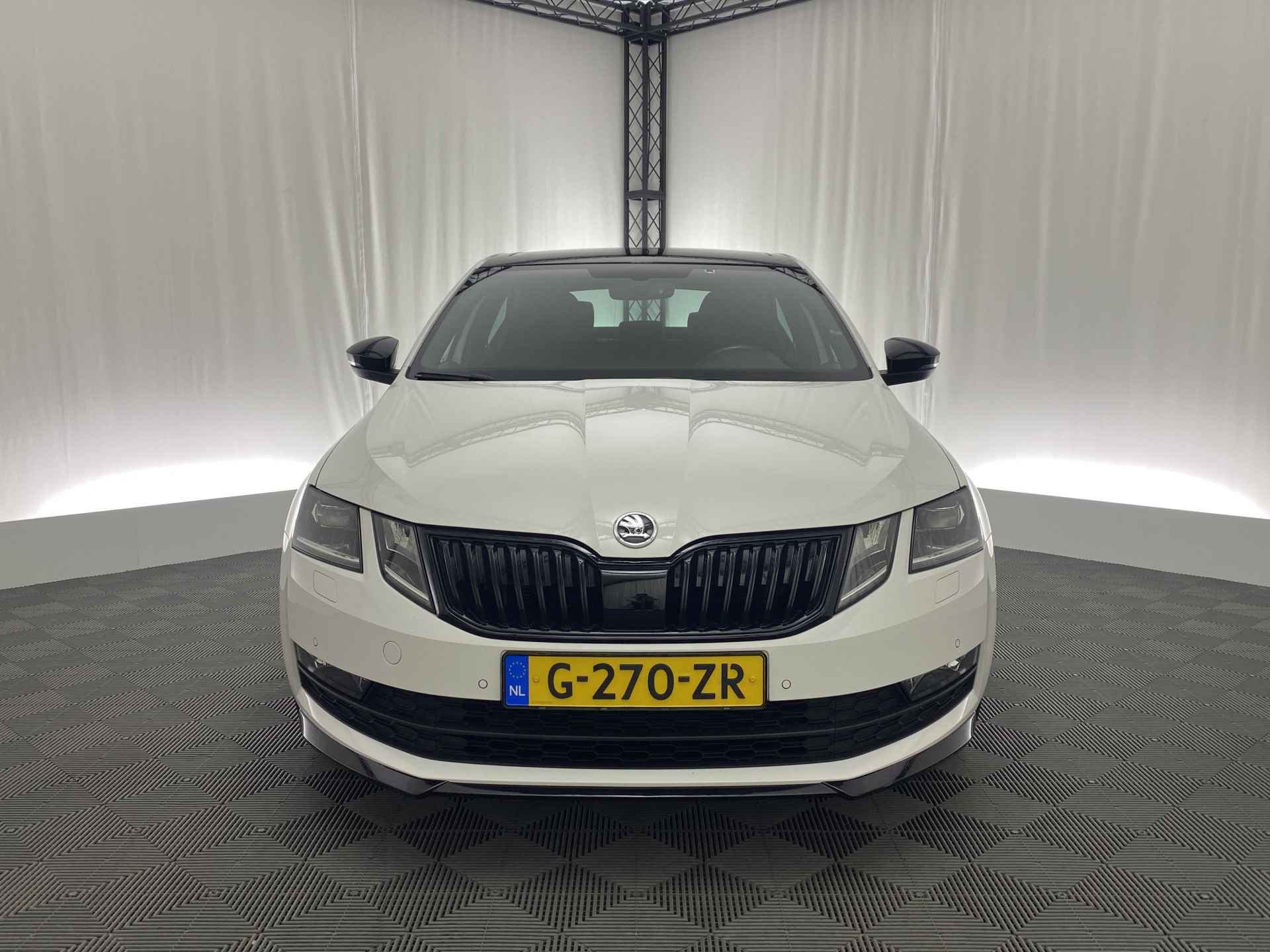 Škoda Octavia 1.5 TSI Sport Business Automaat | Apple Carplay | Navi | PDC | ACC| DAB | Pano-Dak | - 3/40