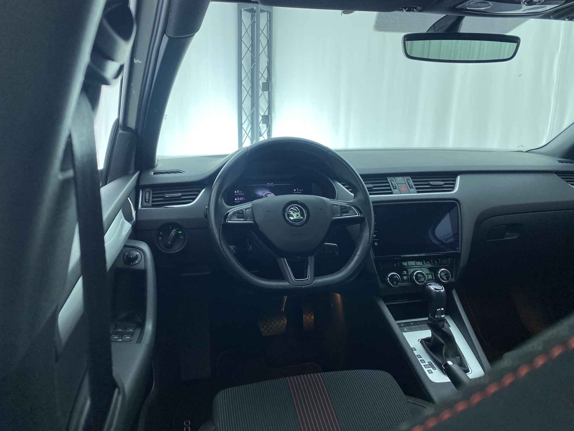 Škoda Octavia 1.5 TSI Sport Business Automaat | Apple Carplay | Navi | PDC | ACC| DAB | Pano-Dak | - 14/40