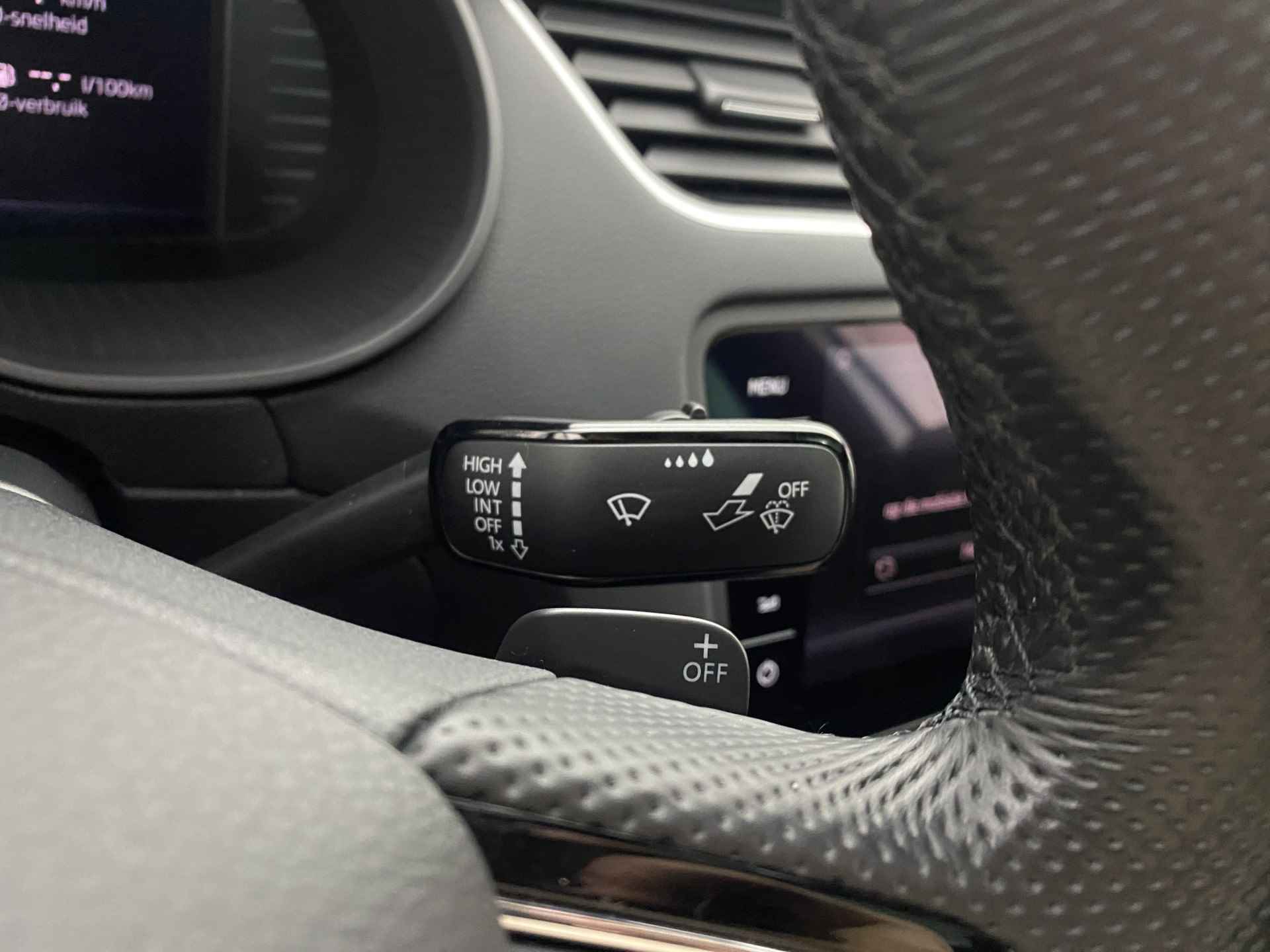 Škoda Octavia 1.5 TSI Sport Business Automaat | Apple Carplay | Navi | PDC | ACC| DAB | Pano-Dak | - 19/40