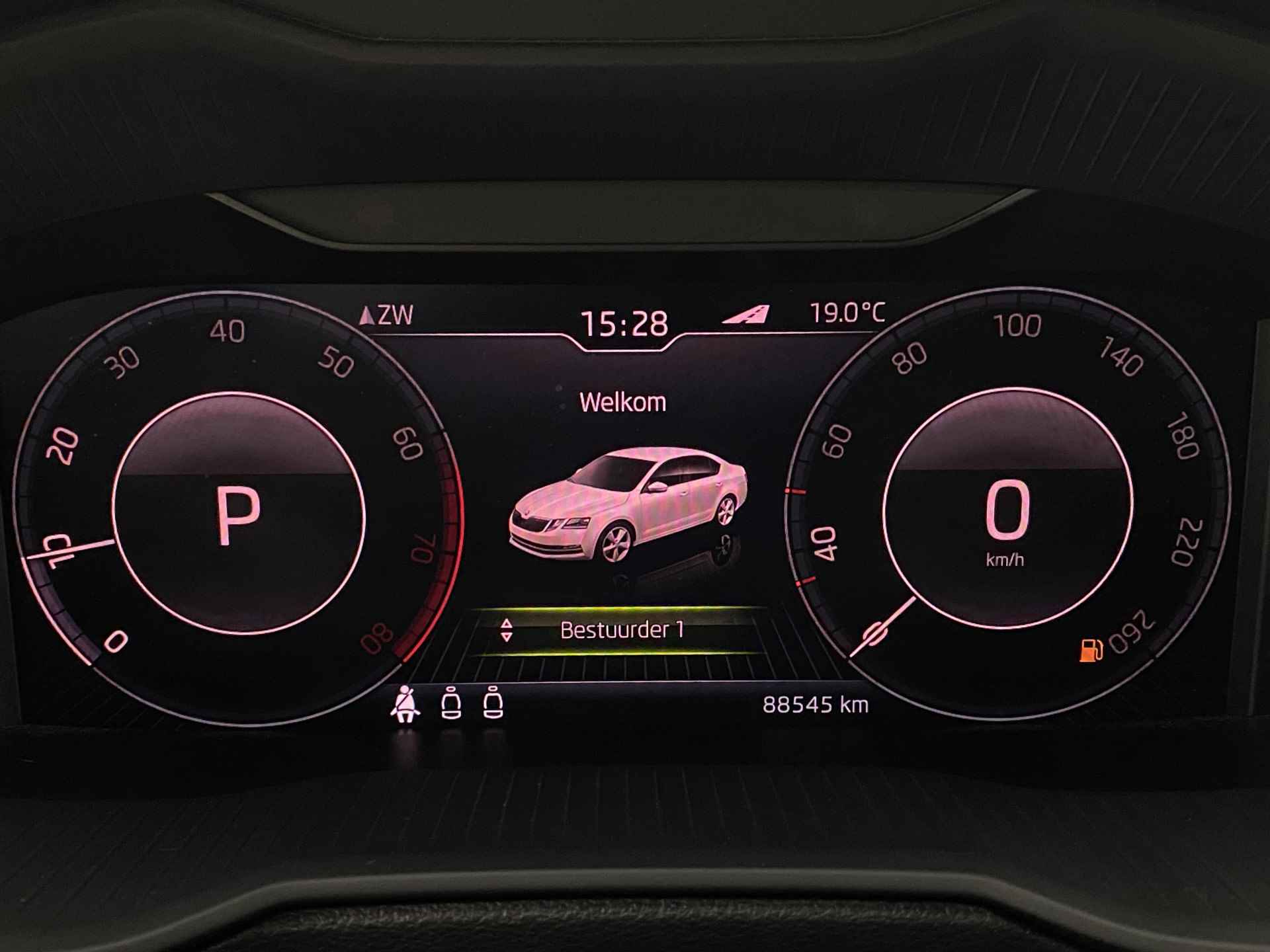 Škoda Octavia 1.5 TSI Sport Business Automaat | Apple Carplay | Navi | PDC | ACC| DAB | Pano-Dak | - 20/40