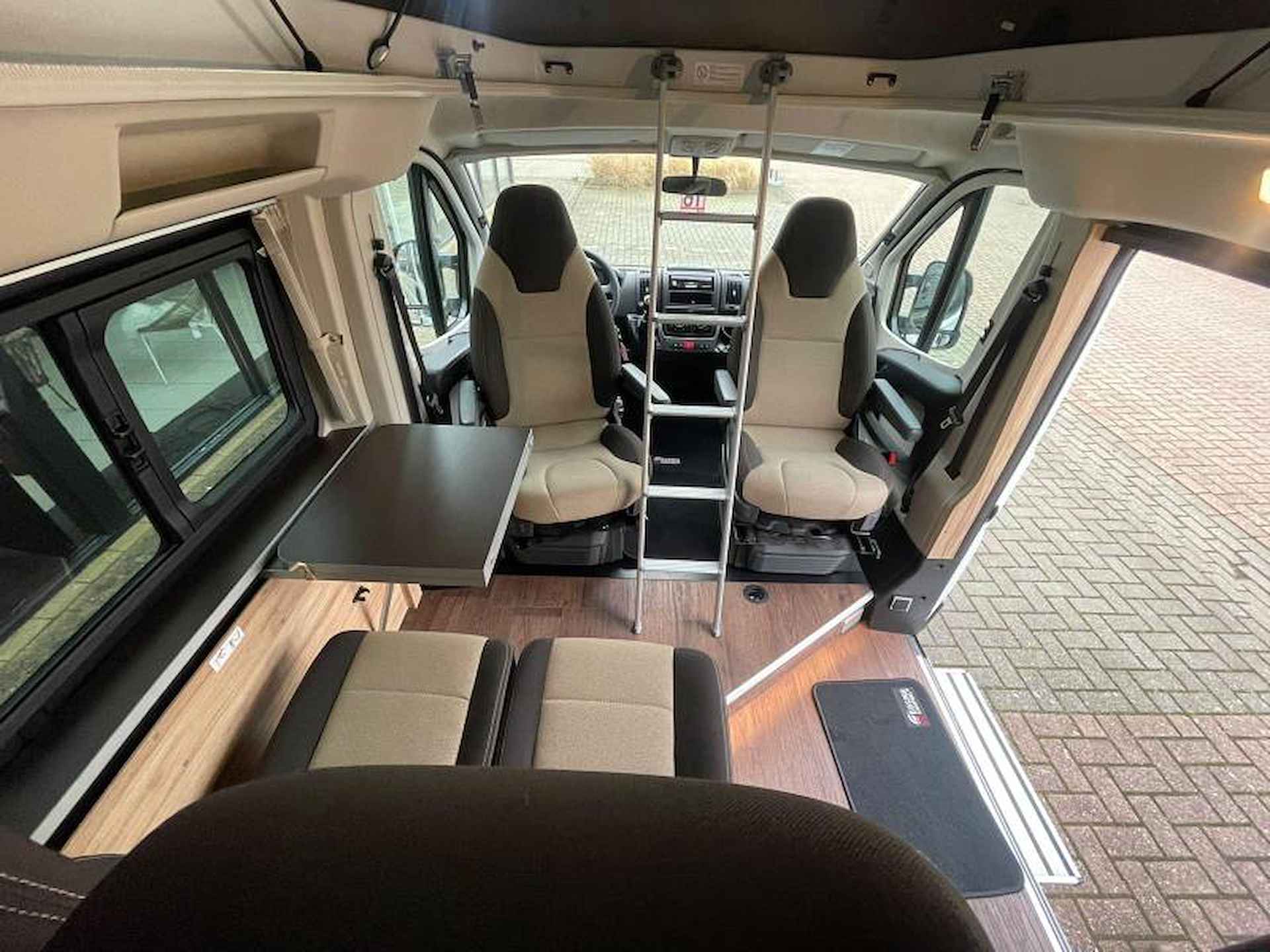 Hymer Sydney 495 Compact Hefdak 49000 km - 16/25