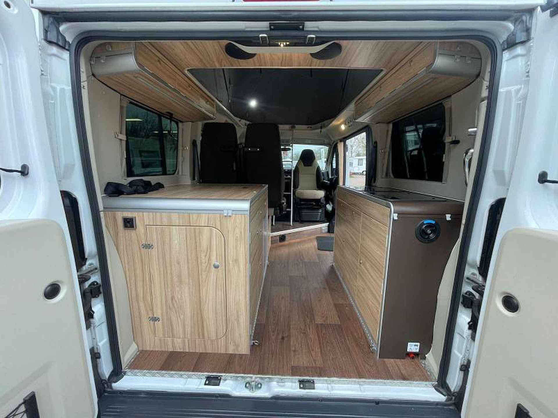 Hymer Sydney 495 Compact Hefdak 49000 km - 24/25