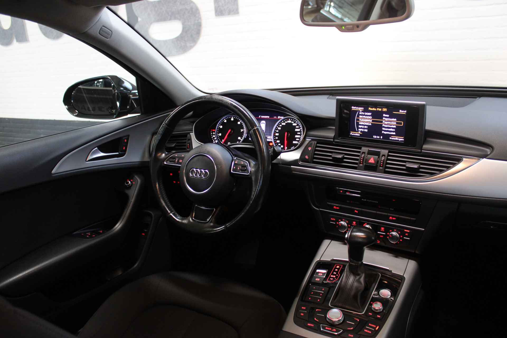 Audi A6 Avant 2.0 TFSI Business Edition | Cruise control | Climate control | Bluetooth | Parkeersensoren voor + achter | Start/stop systeem | Nederlandse auto | NAP | - 44/53