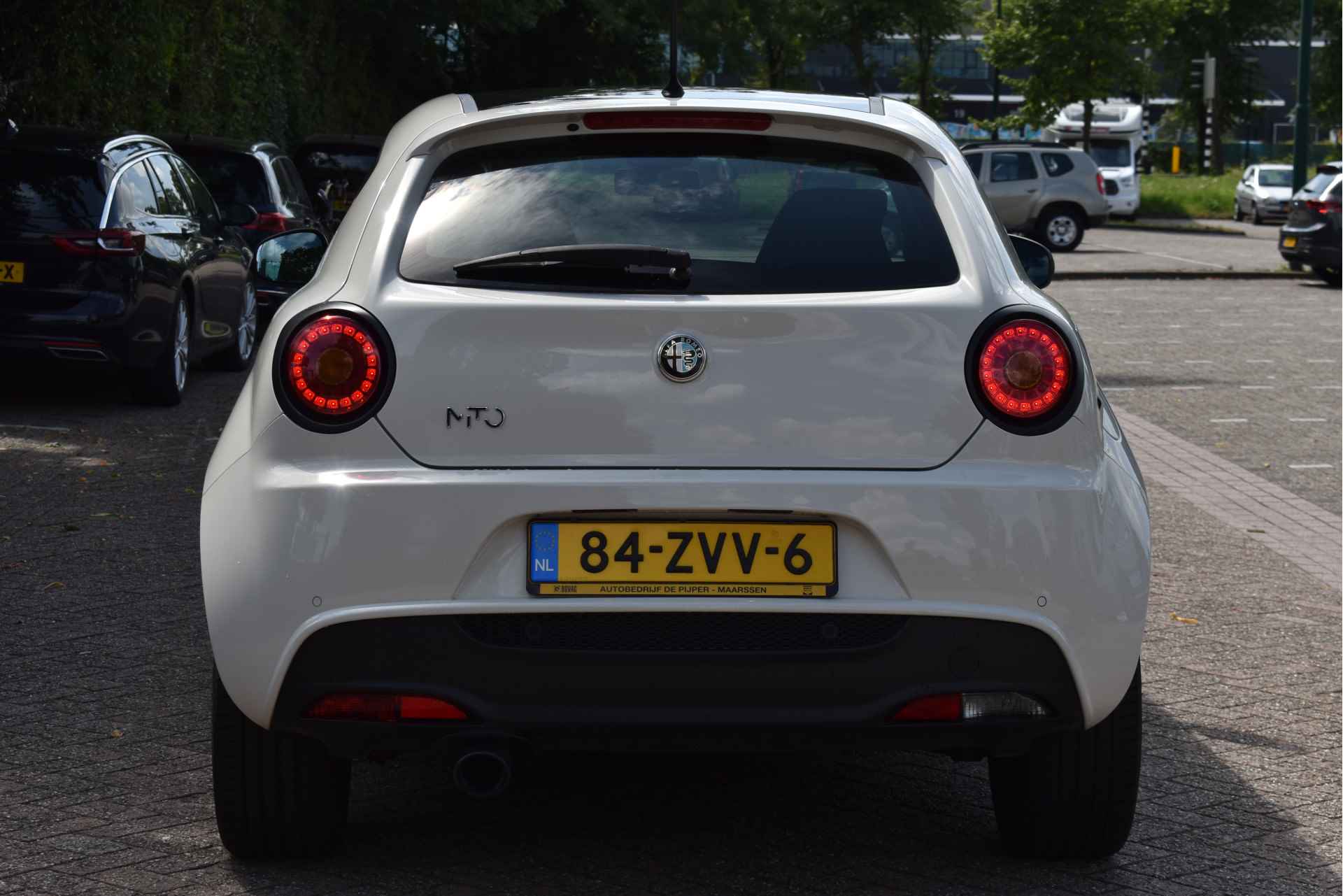 Alfa Romeo MiTo 0.9 TwinAir Sportivo Bi-Tone | NL-Auto | Carbon seats | Climate Contr | Cruise Contr | Bluetooth | PDC | LM-Velgen - 9/60