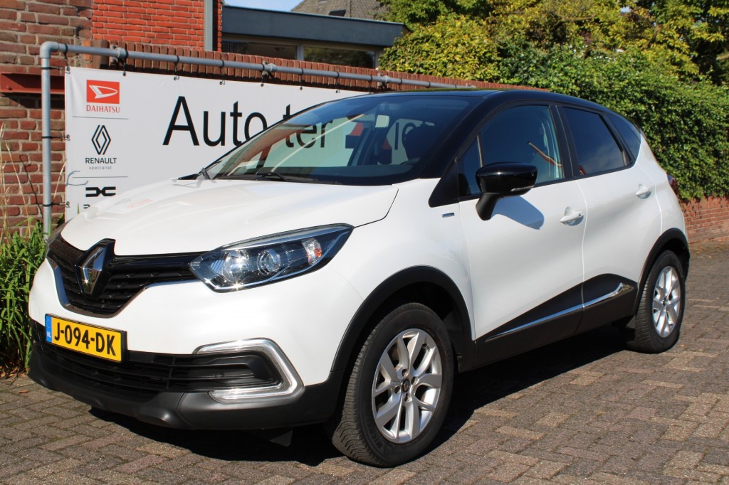 RENAULT Captur TCe 130 pk Limited trekhaak/verwarmde stoelen/e.t.c.