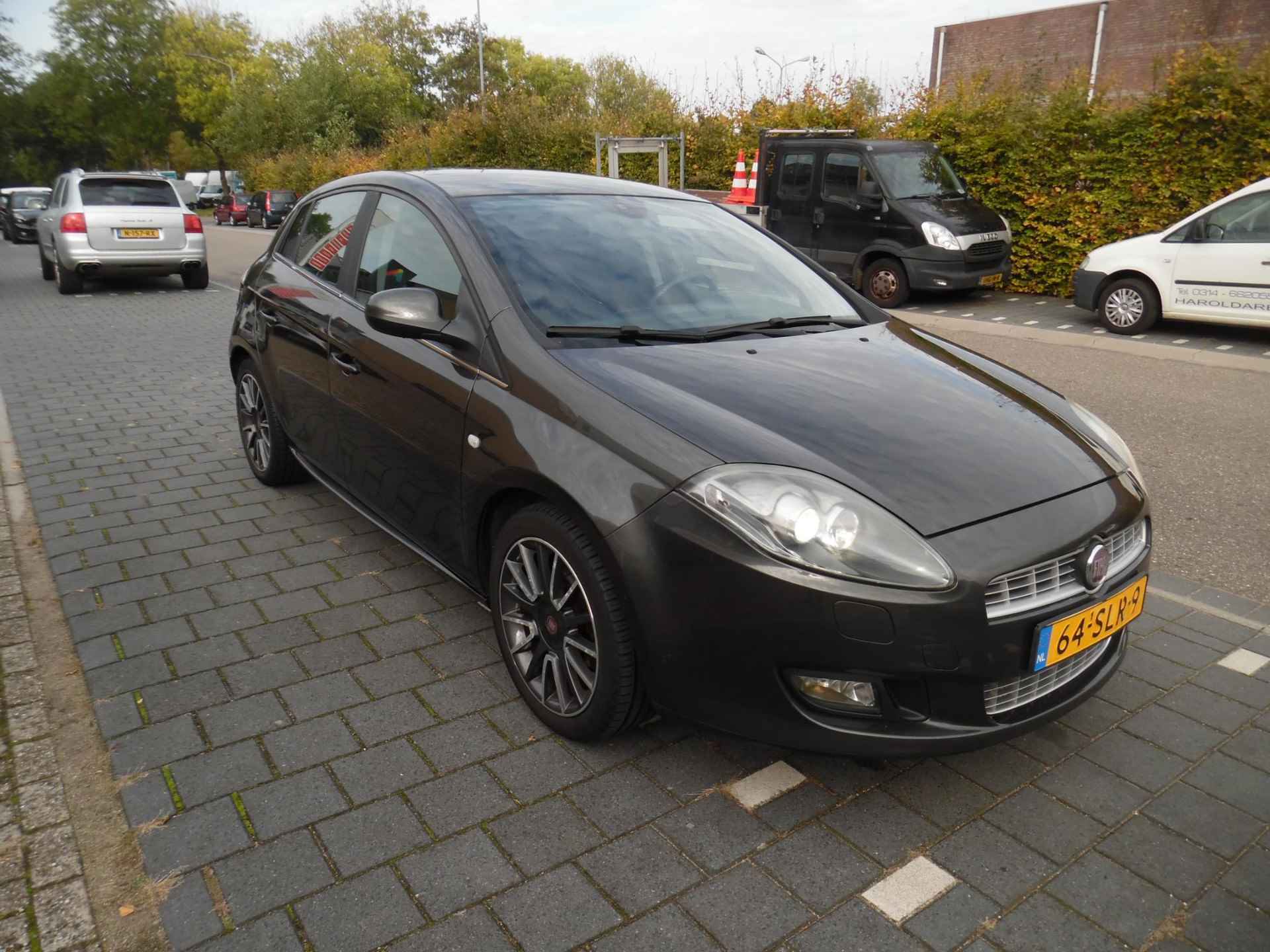 Fiat Bravo 1.4 MultiAir Sport climatronic, cruise control, sportvelgen, elektrische ramen voor en achter , trekhaak, 5 deurs, enz - 3/20