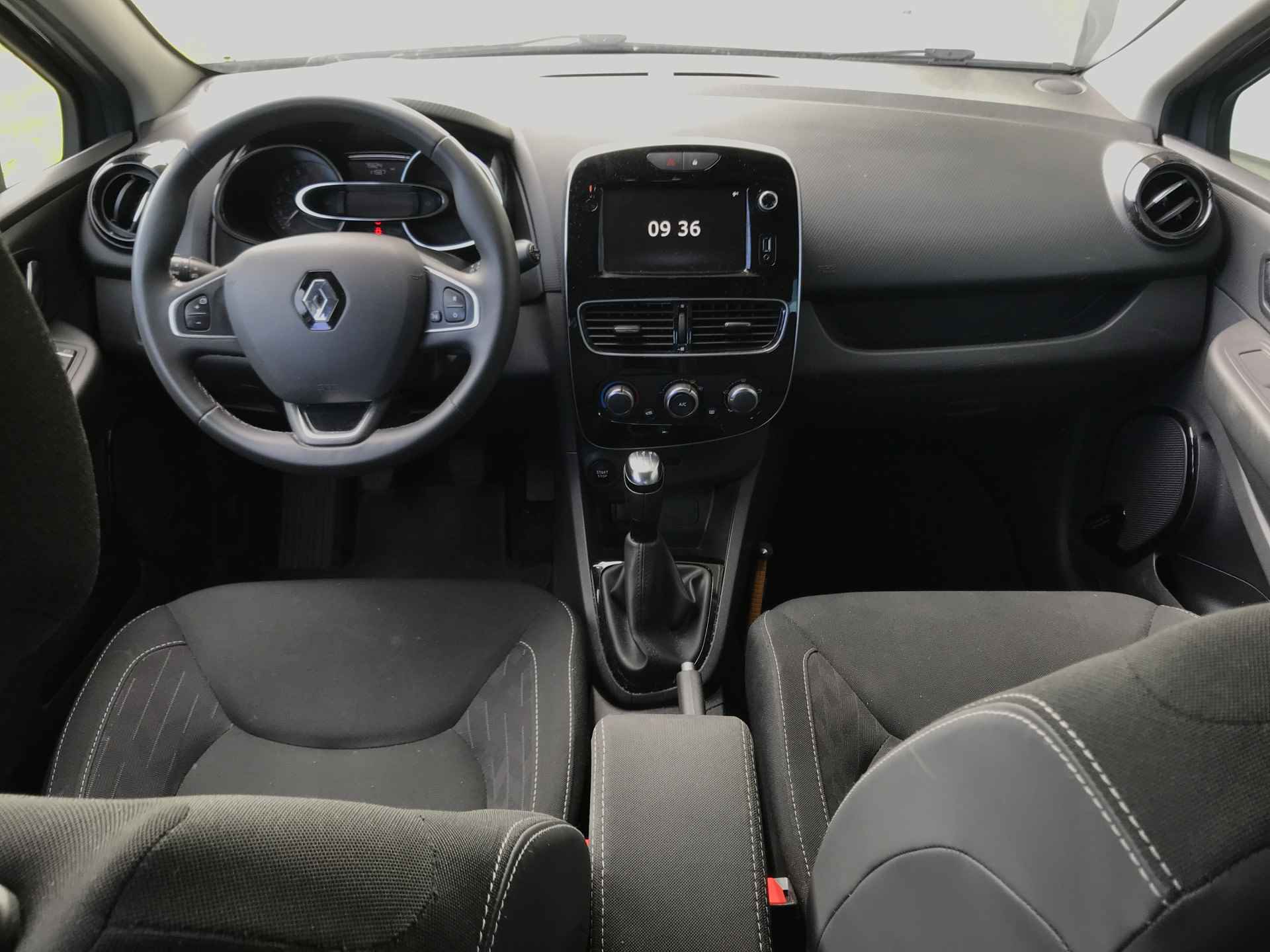 Renault Clio 0.9 TCe Limited | Rijklaar incl garantie | Afneembare trekhaak Donker glas Parkeersensoren - 7/12
