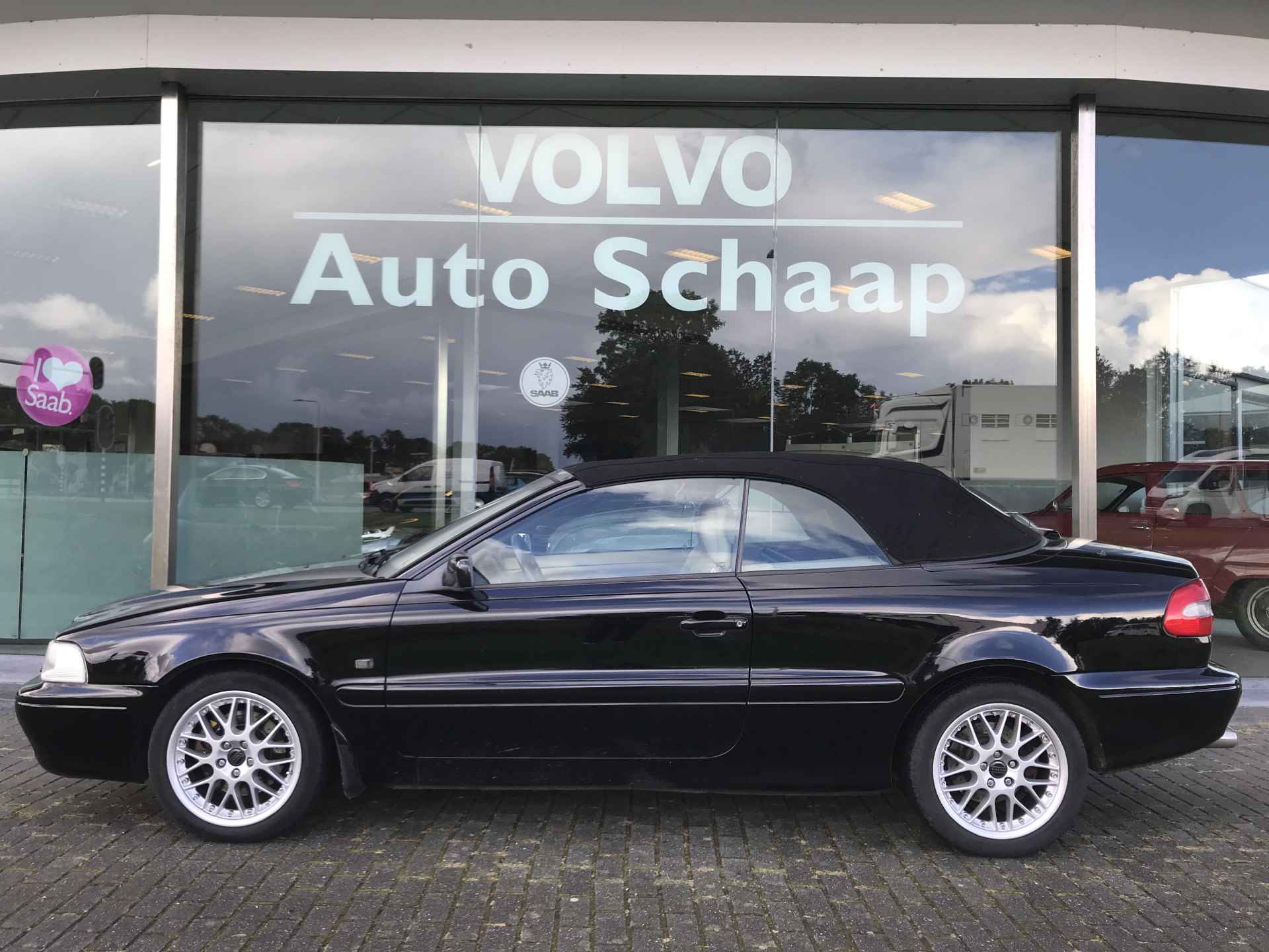 Volvo C70 Convertible 2.3 T5 Prestige Automaat | Rijklaar incl garantie | Stoelverwarming Windschot Hout Park assist - 2/12