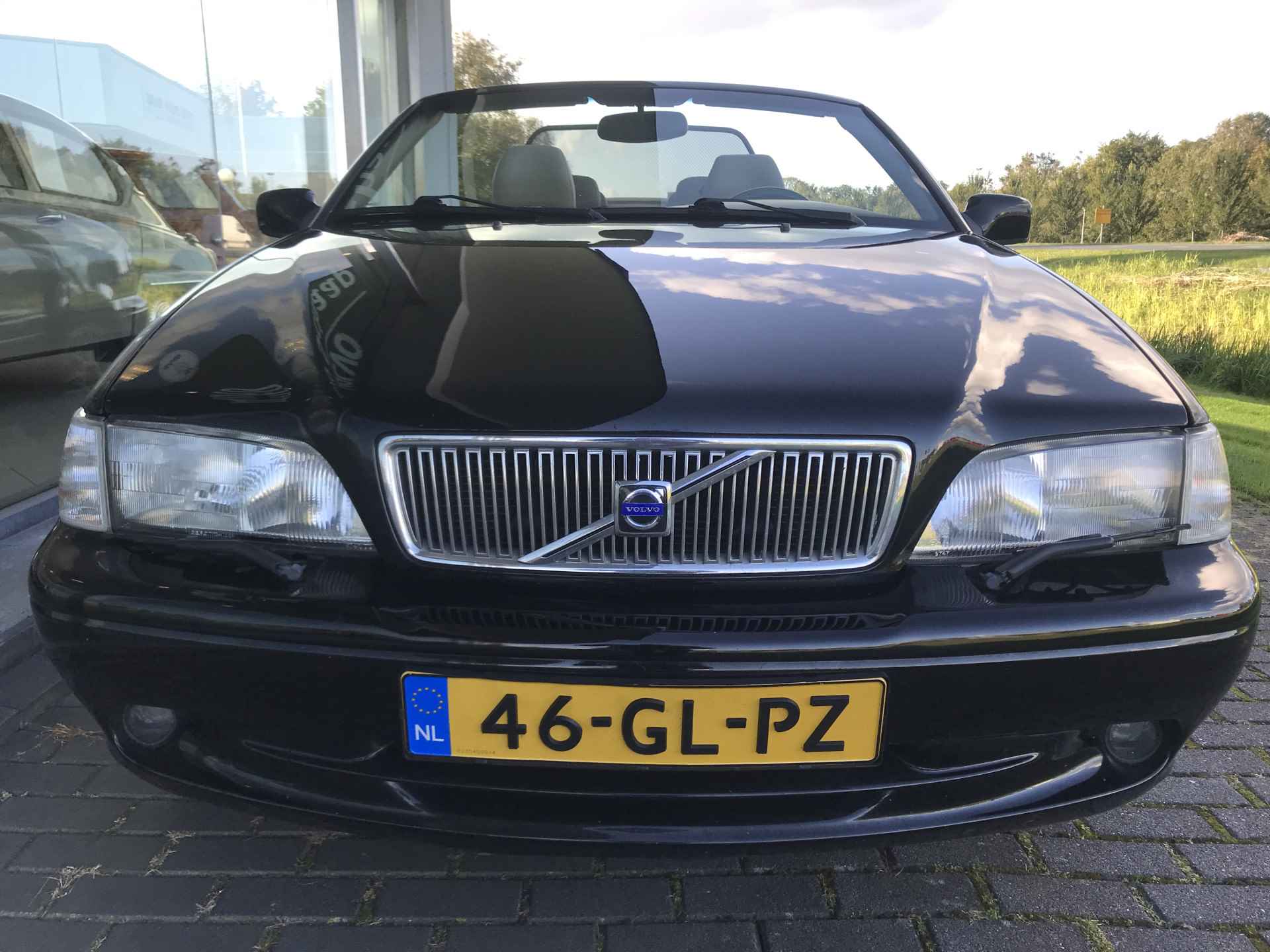 Volvo C70 Convertible 2.3 T5 Prestige Automaat | Rijklaar incl garantie | Stoelverwarming Windschot Hout Park assist - 8/36