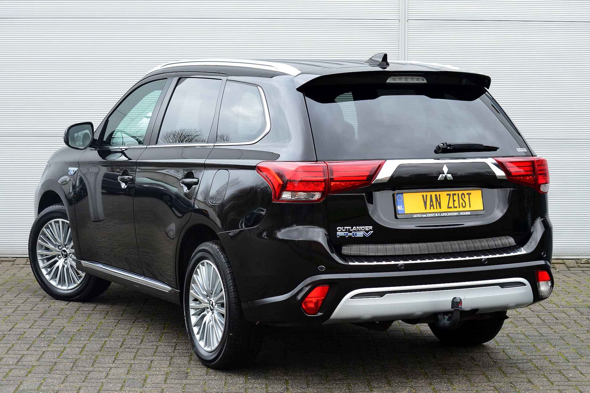 Mitsubishi Outlander PHEV 2.4 INSTYLE 4WD | PLUG IN HYBRID | V2G | FULL OPTIONS | TREKHAAK 1500KG | ALL IN RIJKLAARPRIJS - 8/51