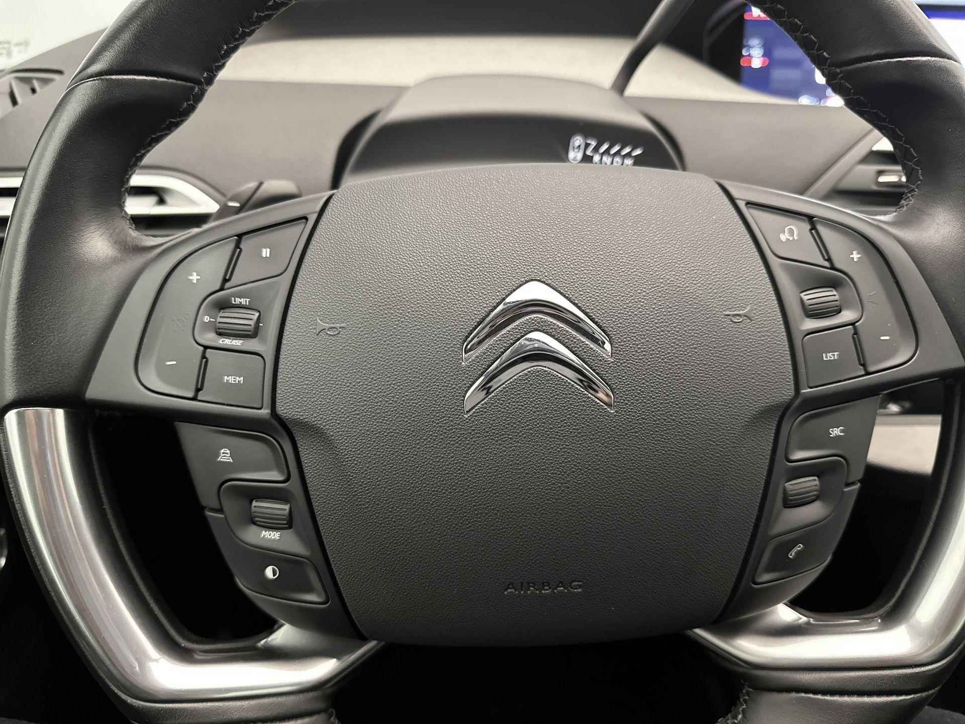 Citroen Grand C4 SpaceTourer Shine 130 pk Automaat | Navigatie | Glazen Panoramadak | Achteruitrijcamera | Verwarmde Voorstoelen met Massagefunctie | Keyless Entry/Start | Trekhaak | Adaptieve Cruise Control | 17" Lichtmetalen Velgen | Apple Carplay/Android Auto | - 18/38