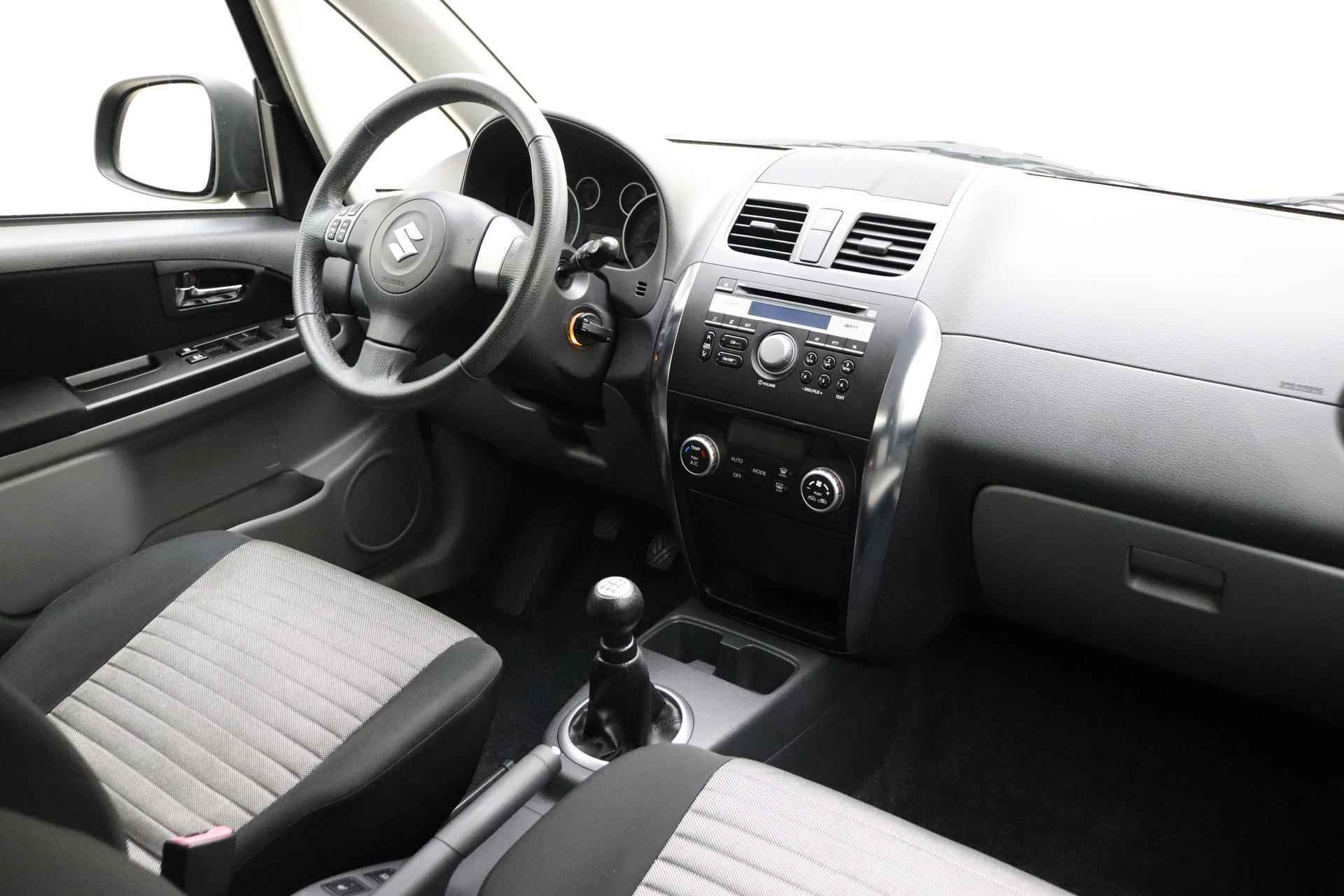 Suzuki SX4 1.6 Exclusive 120pk | Climate Control | Lichtmetalen Velgen | Stoelverwarming | Radio-CD | Weinig Kilometers | 1e Eigenaar - 4/26