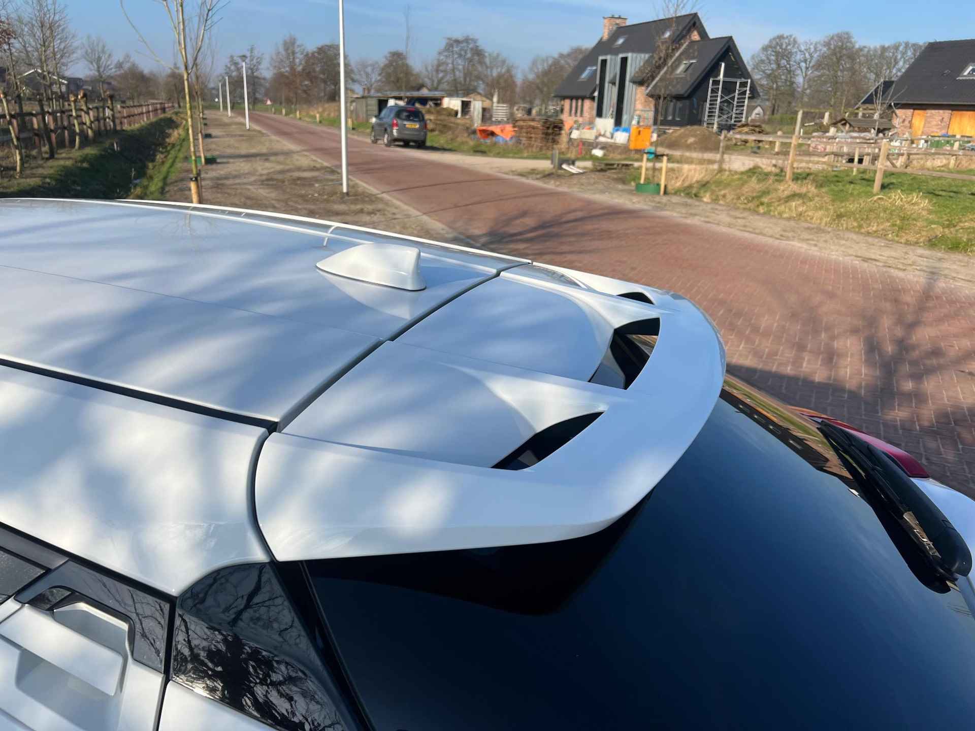 Toyota C-HR 1.8 Hybrid Executive | Navigatie | Camera | Stoelverwarming | NL-Auto | - 27/48