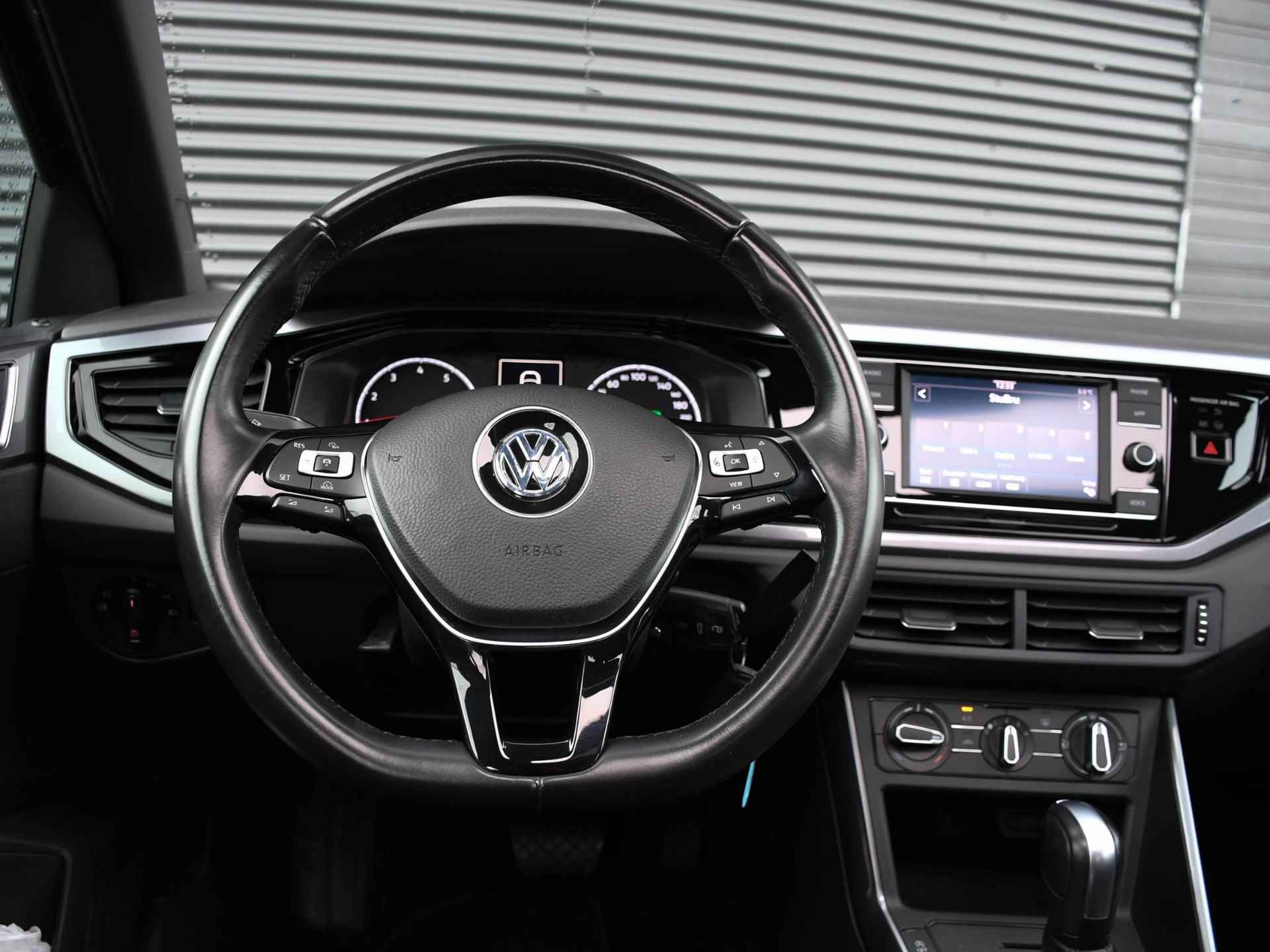 Volkswagen Polo Comfortline 1.0 TSI 95pk Automaat PANO-DAK | ADAP. CRUISE | APPLE CARPLAY | SPORTSTOELEN | 16''LM - 14/27