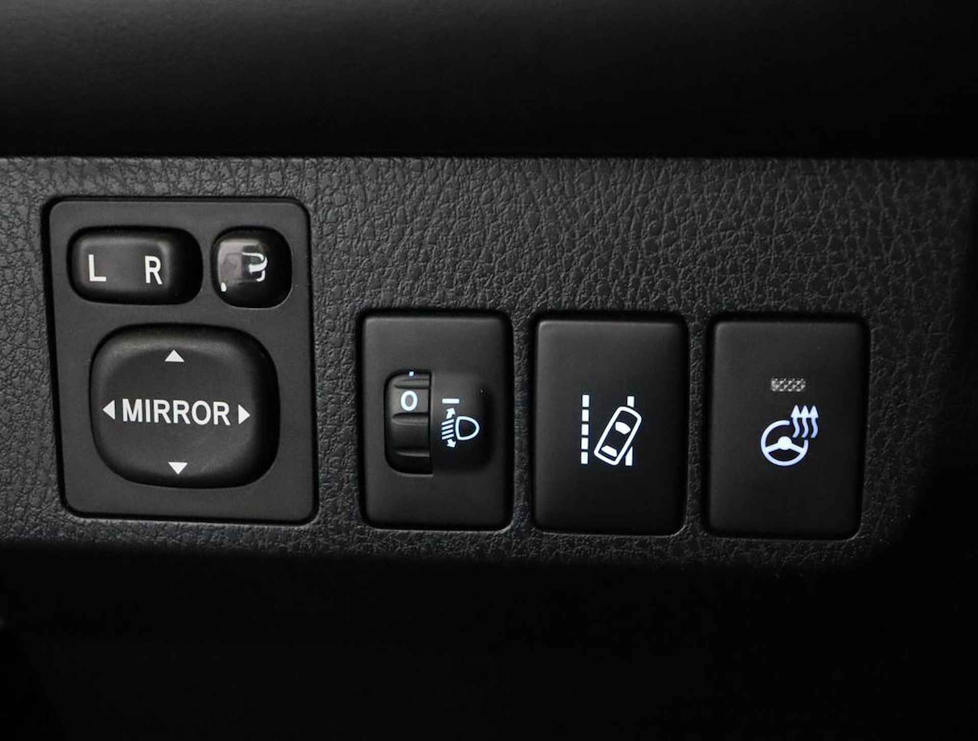 Toyota RAV4 2.5 Hybrid Dynamic | Navigatie | Parkeer sensoren | Stoelverwarming | - 29/51