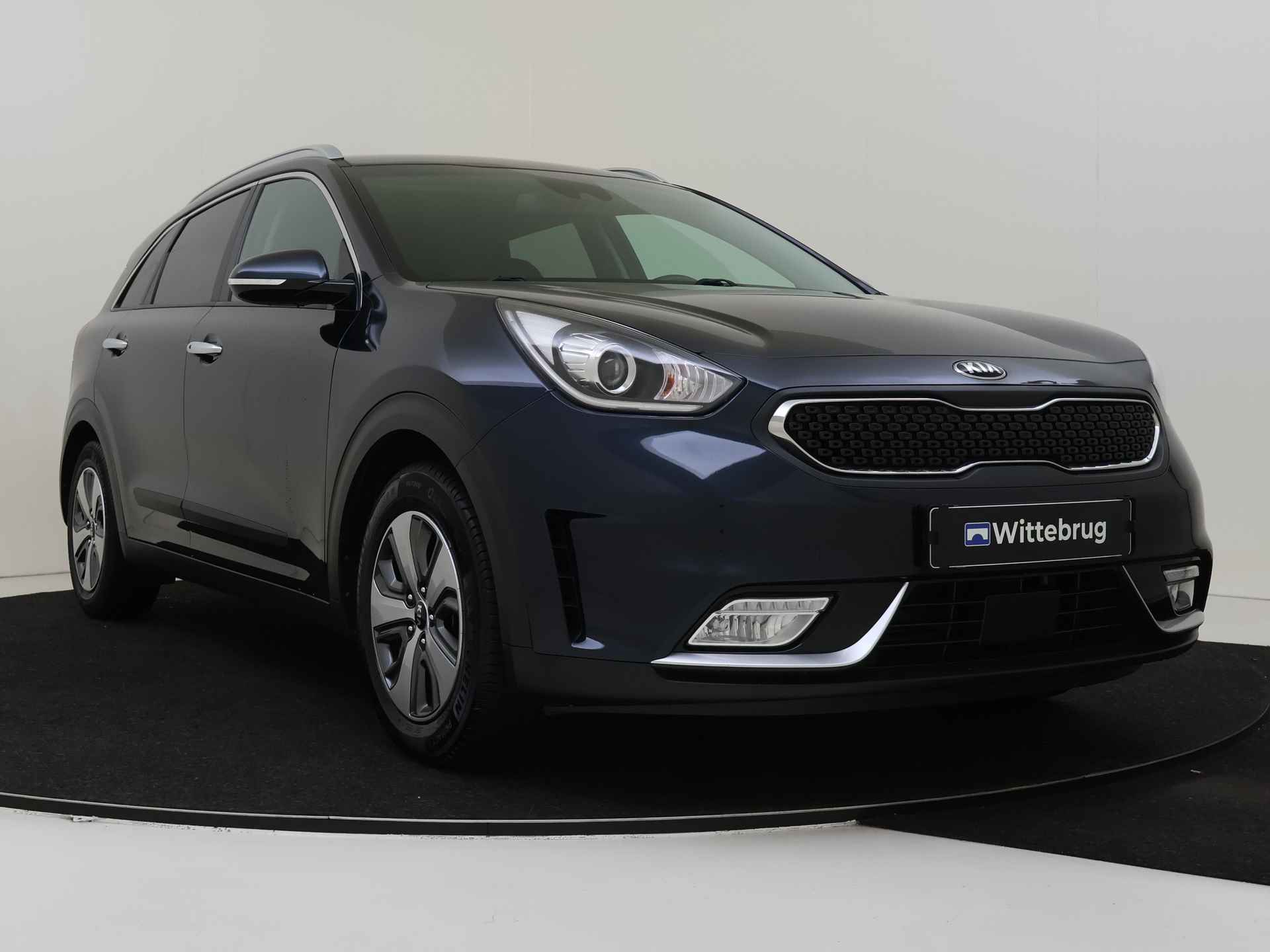 Kia Niro 1.6 GDi Hybrid DynamicPlusLine 140 pk Automaat | Trekhaak | Navigatie | Lederen Bekleding - 4/37