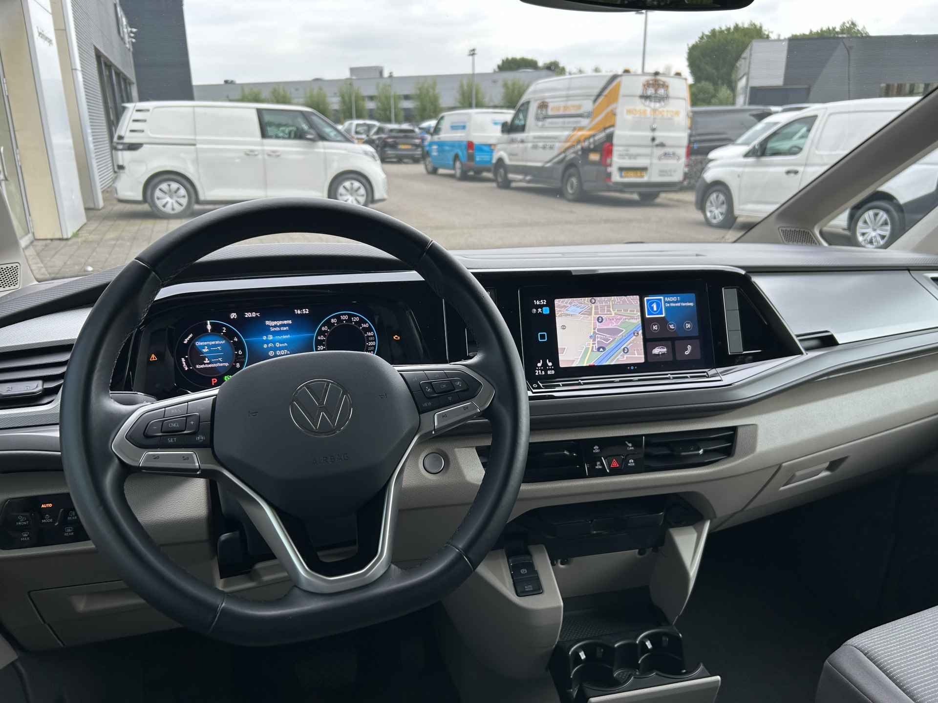 Volkswagen Multivan 1.4 eHybrid L1 218PK 6-zits | prijs incl. btw/bpm | Navigatie | Side assist | Camera | lichtmetaal | Marge - 14/15