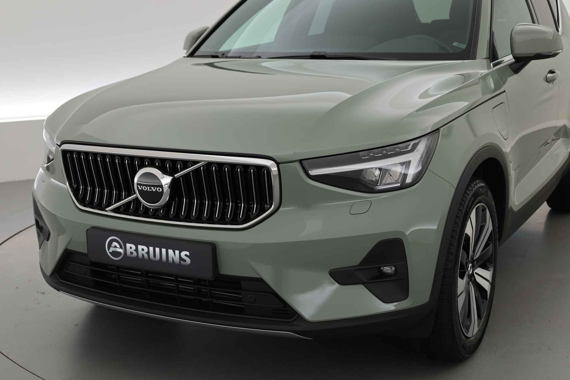 Volvo XC40 1.5 T4 Recharge Core | Facelift | Adapt. Cruise | PDC V+A | Camera | Stoel-stuurver. | 19" | Blis | - 24/31