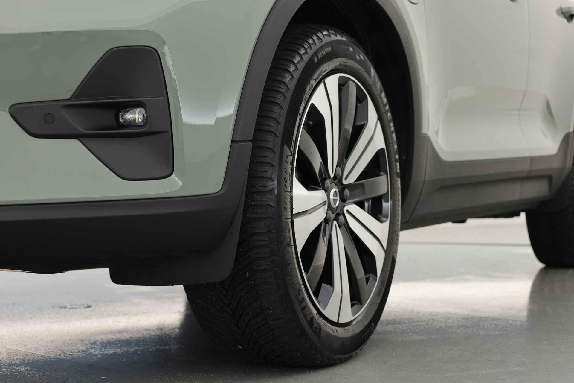 Volvo XC40 1.5 T4 Recharge Core | Facelift | Adapt. Cruise | PDC V+A | Camera | Stoel-stuurver. | 19" | Blis | - 27/31