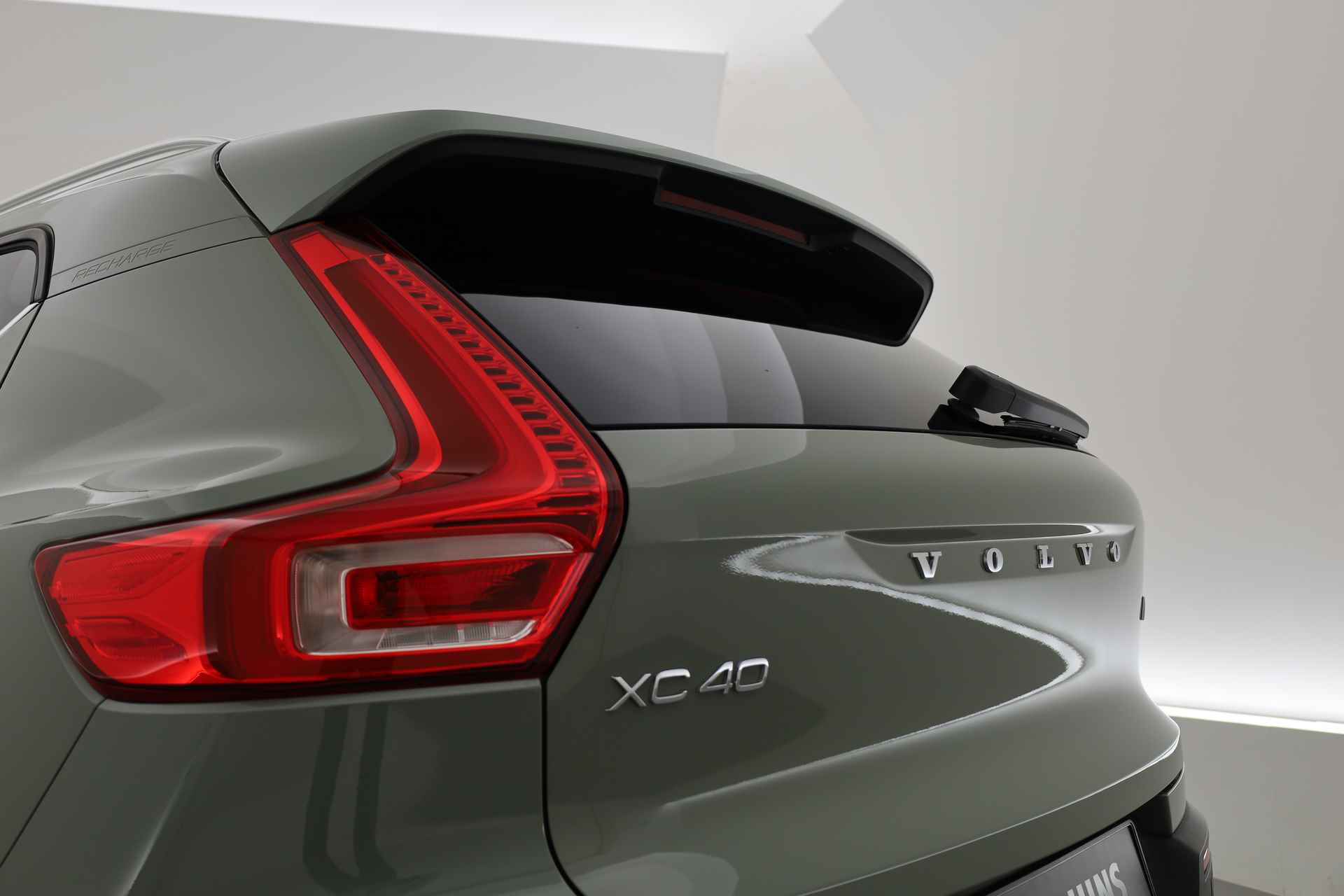 Volvo XC40 1.5 T4 Recharge Core | Facelift | Adapt. Cruise | PDC V+A | Camera | Stoel-stuurver. | 19" | Blis | - 30/31