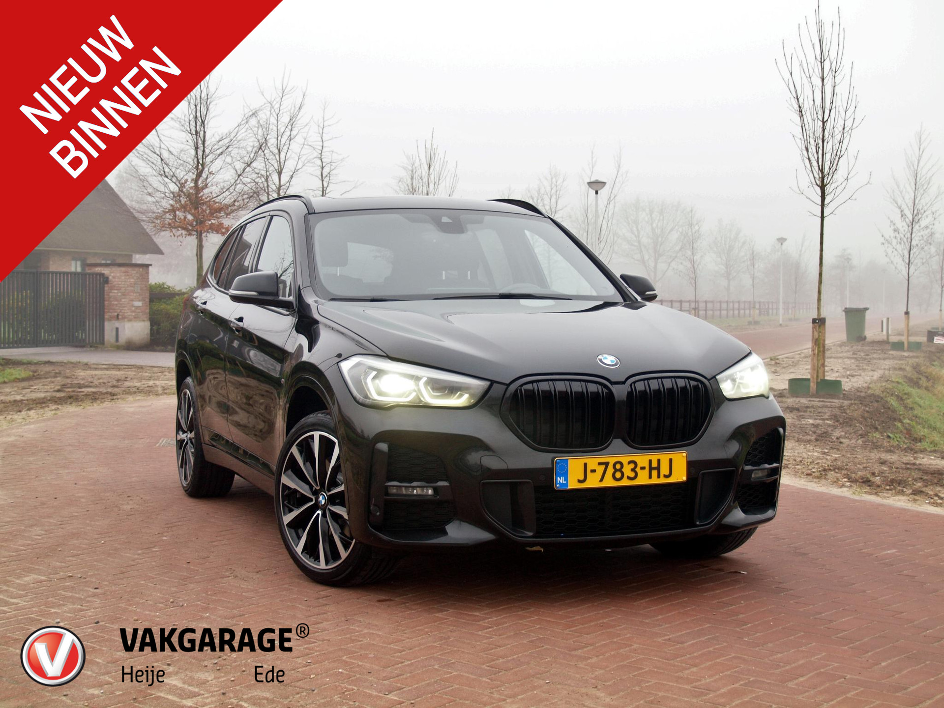 BMW X1 xDrive20i High Executive M-Pakket | Facelift | Panoramadak | Sfeerverlichting | BMW Laserlight | Leer | 19 Inch | M-Pakket |