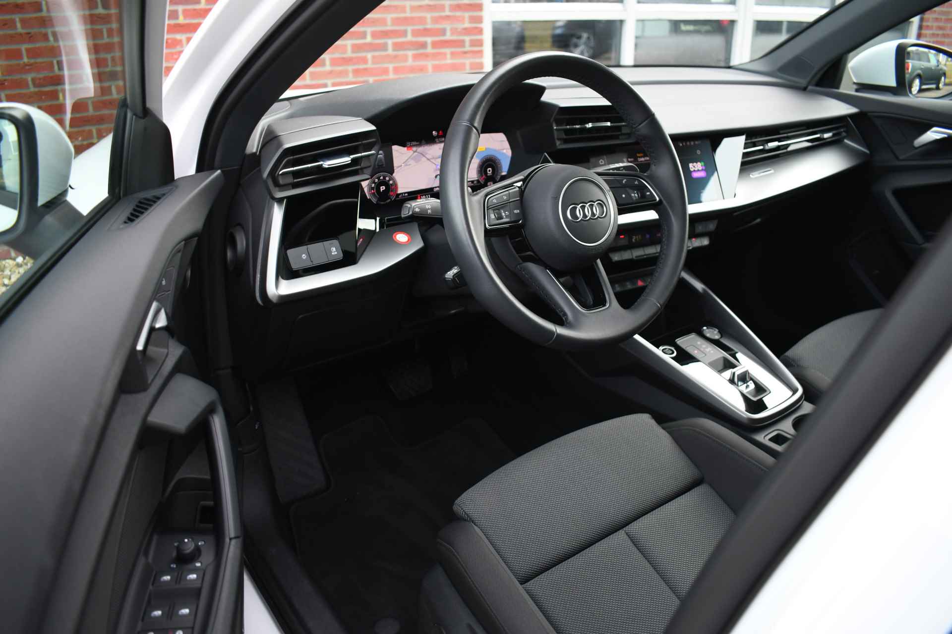 Audi A3 Sportback 35 TFSI 150pk Pano El-Klep Keyless Optic-black Carplay - 35/80