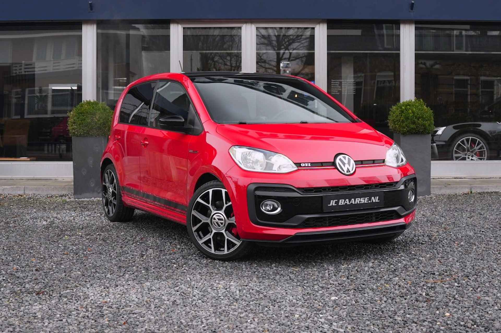 VOLKSWAGEN Up 1.0 TSI GTI - 3/39