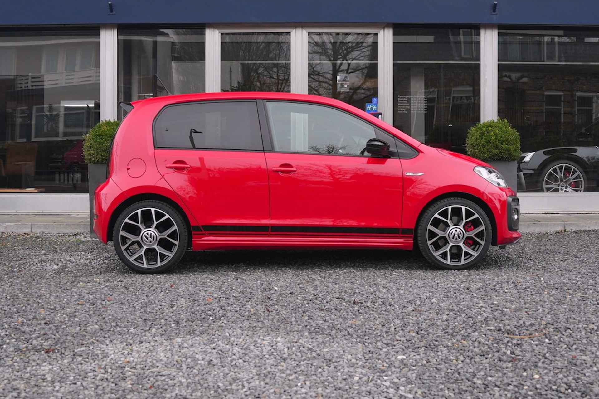 VOLKSWAGEN Up 1.0 TSI GTI - 4/39