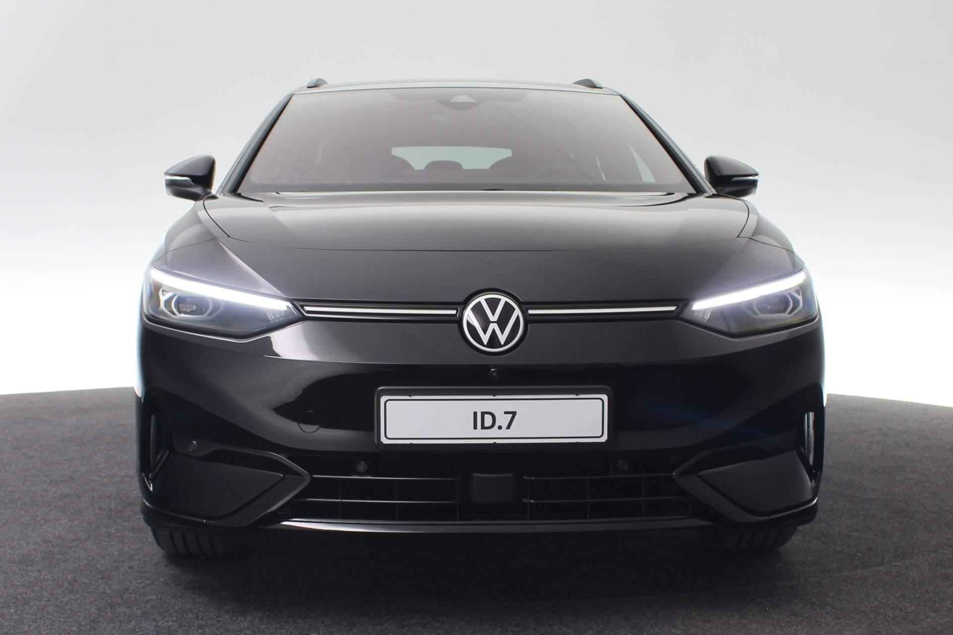 Volkswagen ID.7 Pro S 86 kWh 286PK | Matrix LED | 360 Camera | HUD | Trekhaak | 20 inch - 20/43