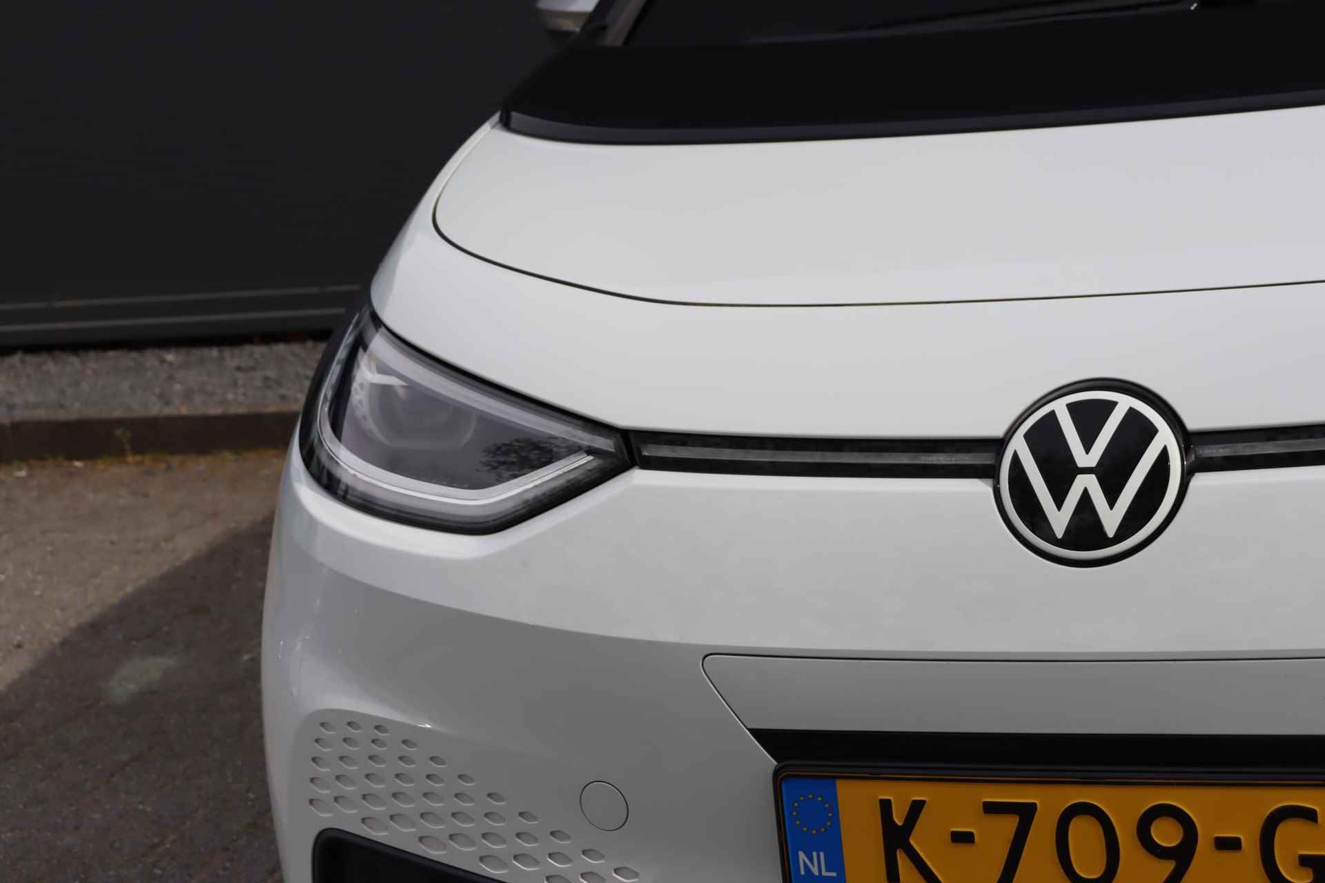 Volkswagen ID.3 First Plus 58 kWh / Stoelverwarming / IQ-Light / Camera / - 26/34