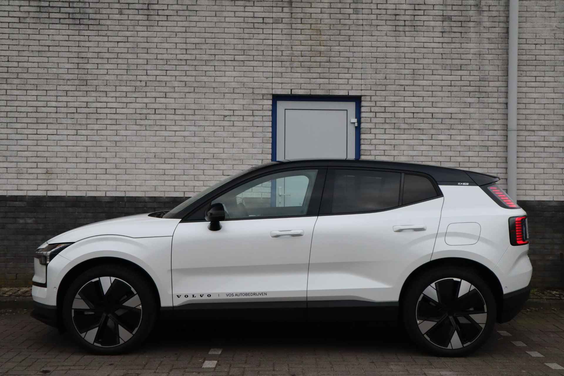 Volvo EX30 Twin Motor Performance Ultra 69 kWh | Stoel + stuurverwarming | Panorama | 20" - 3/36