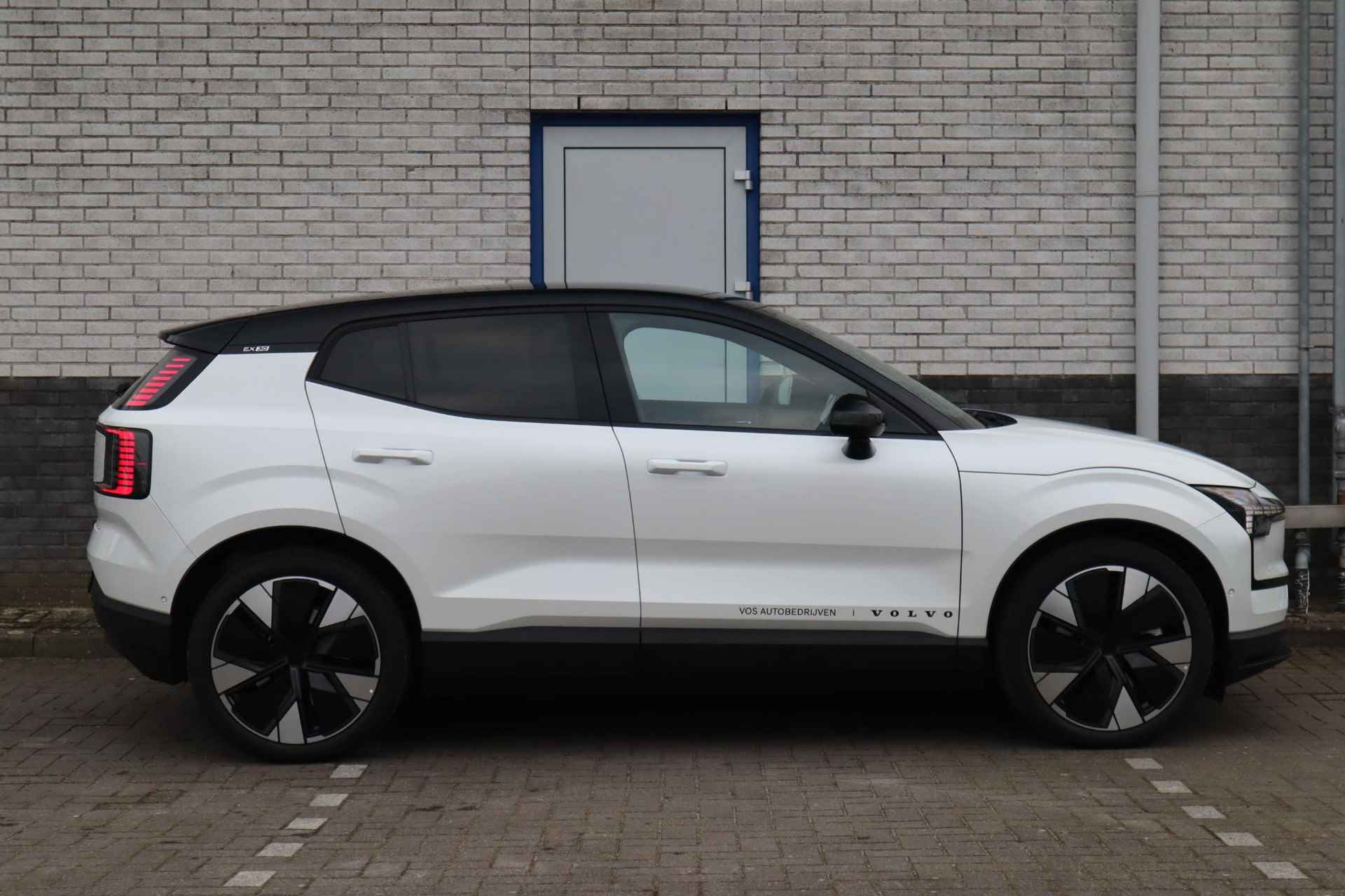 Volvo EX30 Twin Motor Performance Ultra 69 kWh | Stoel + stuurverwarming | Panorama | 20" - 7/36