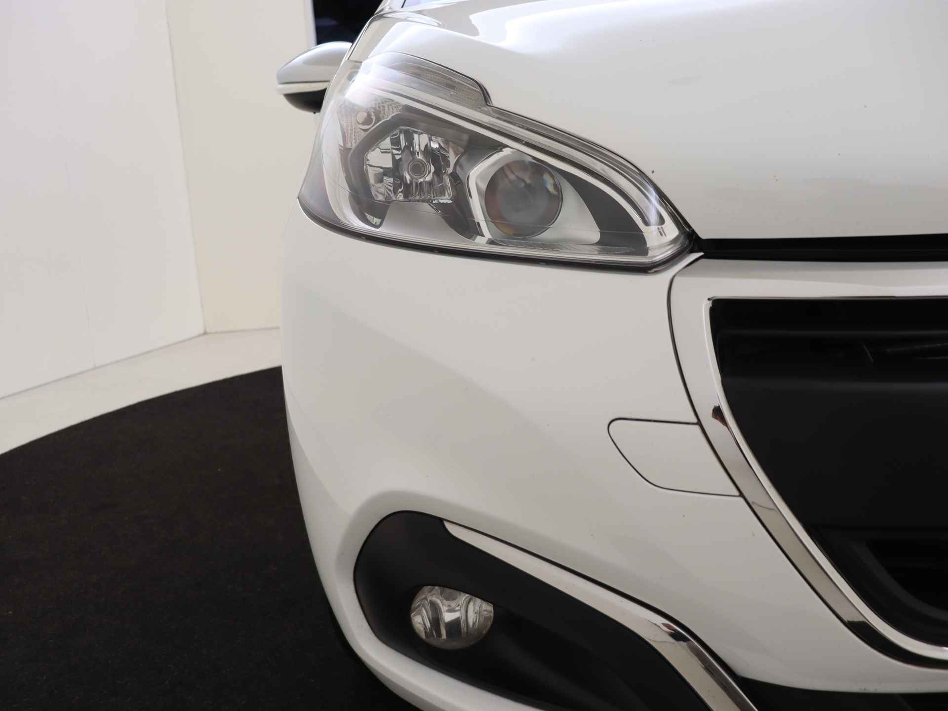 Peugeot 208 Style | Climate Control | Panoramadak | Parkeerhulp Achter - 14/41