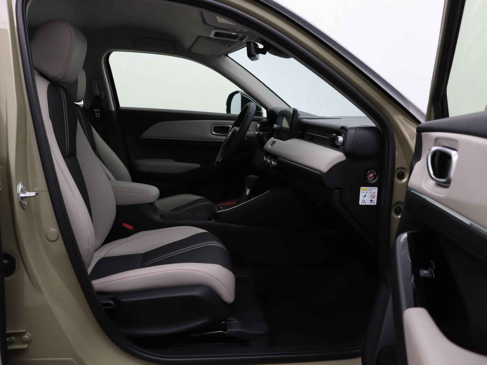 Honda HR-V 1.5 e:HEV Advance Style | Incl. € 3000,- voorraad voordeel! | Direct uit voorraad leverbaar! | Tot 10 jaar garantie!* | Navigatie | Elektrische kofferklep | Stuurverwarming | - 26/34