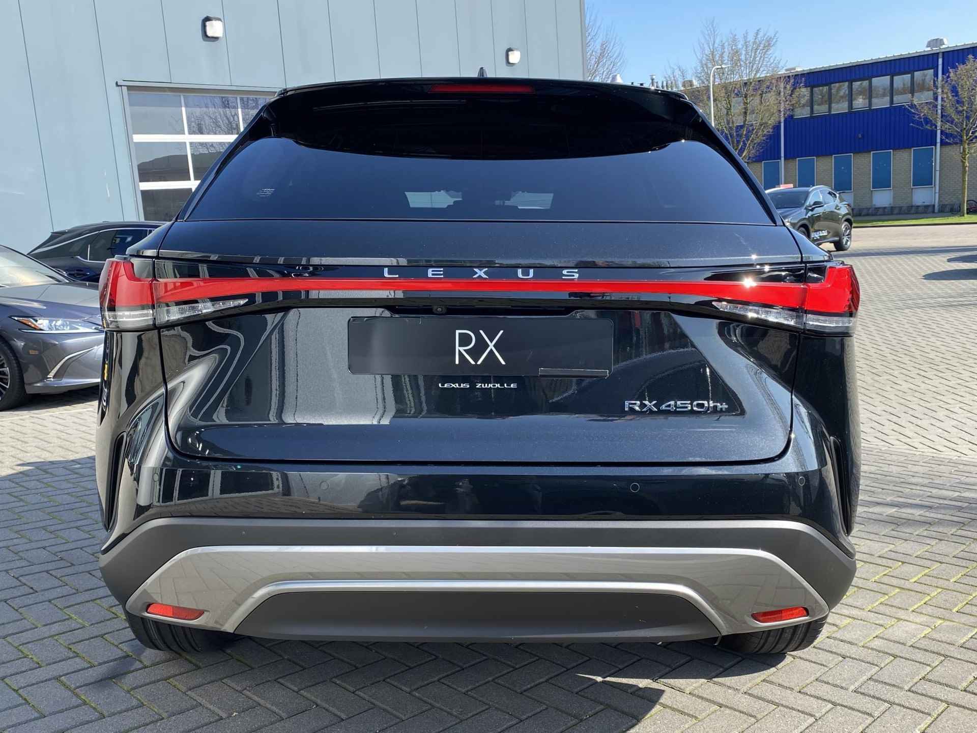 Lexus RX 450h+ Plug-in Hybrid €3000,- OVERSTAPBONUS ADAPTIEVE CRUISE STOELVERW EL-ACHTERKLEP BLIND-SPOT EL-STOELEN - 4/38