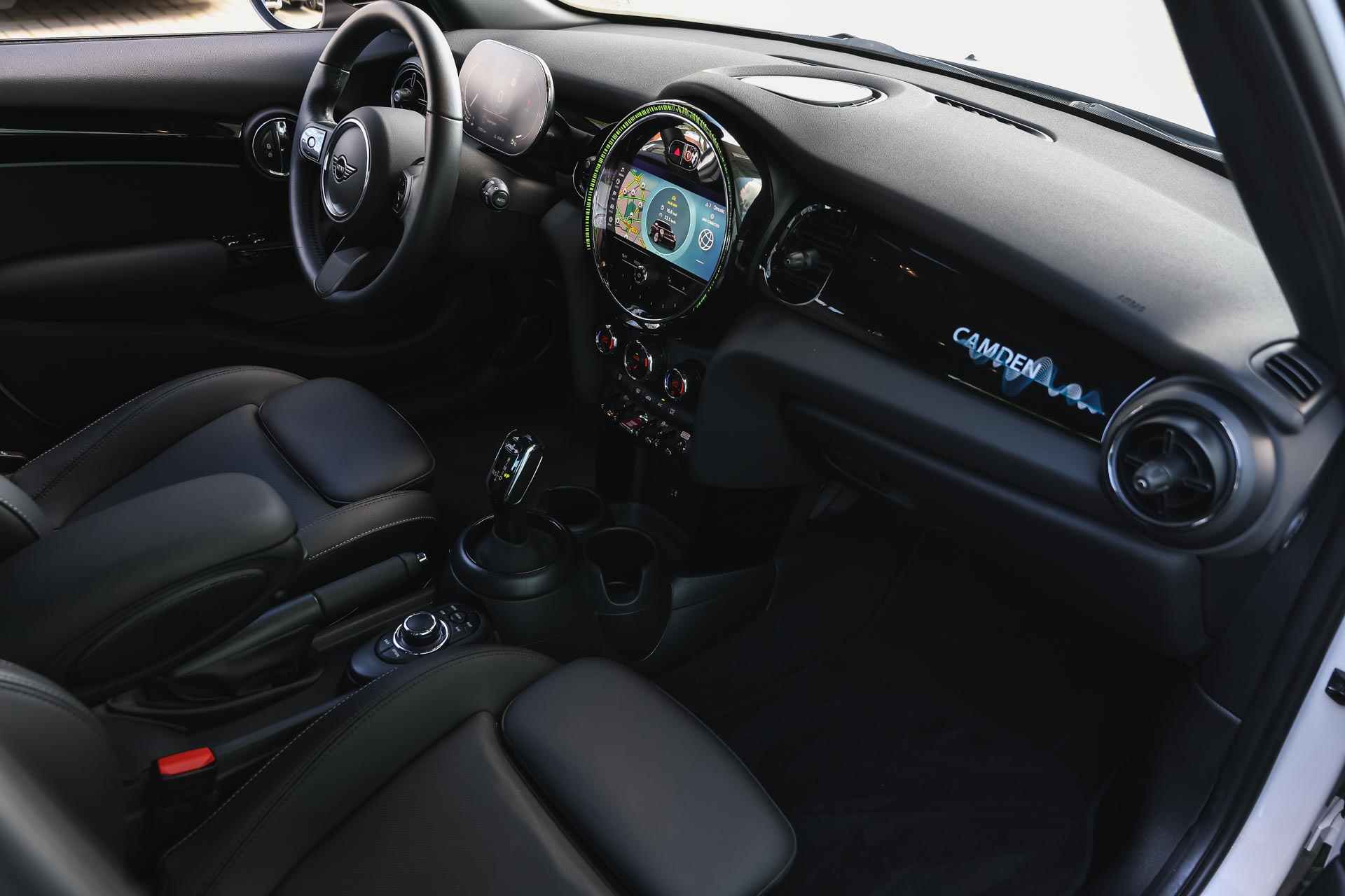 MINI Hatchback Cooper Classic Camden Automaat / Sportstoelen / LED / Cruise Control / PDC achter / Navigatie / Driving Assistant - 11/32