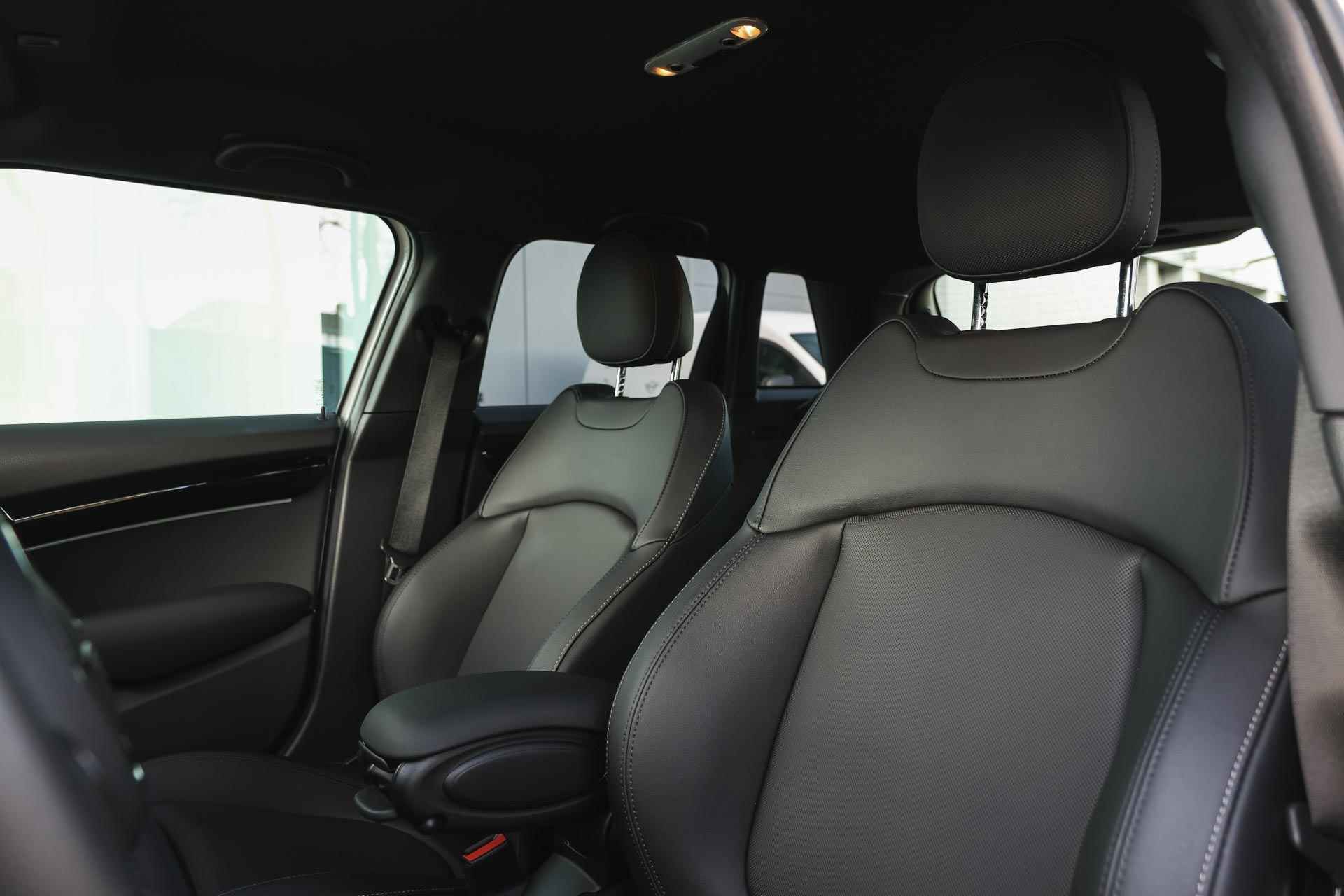 MINI Hatchback Cooper Classic Camden Automaat / Sportstoelen / LED / Cruise Control / PDC achter / Navigatie / Driving Assistant - 13/32