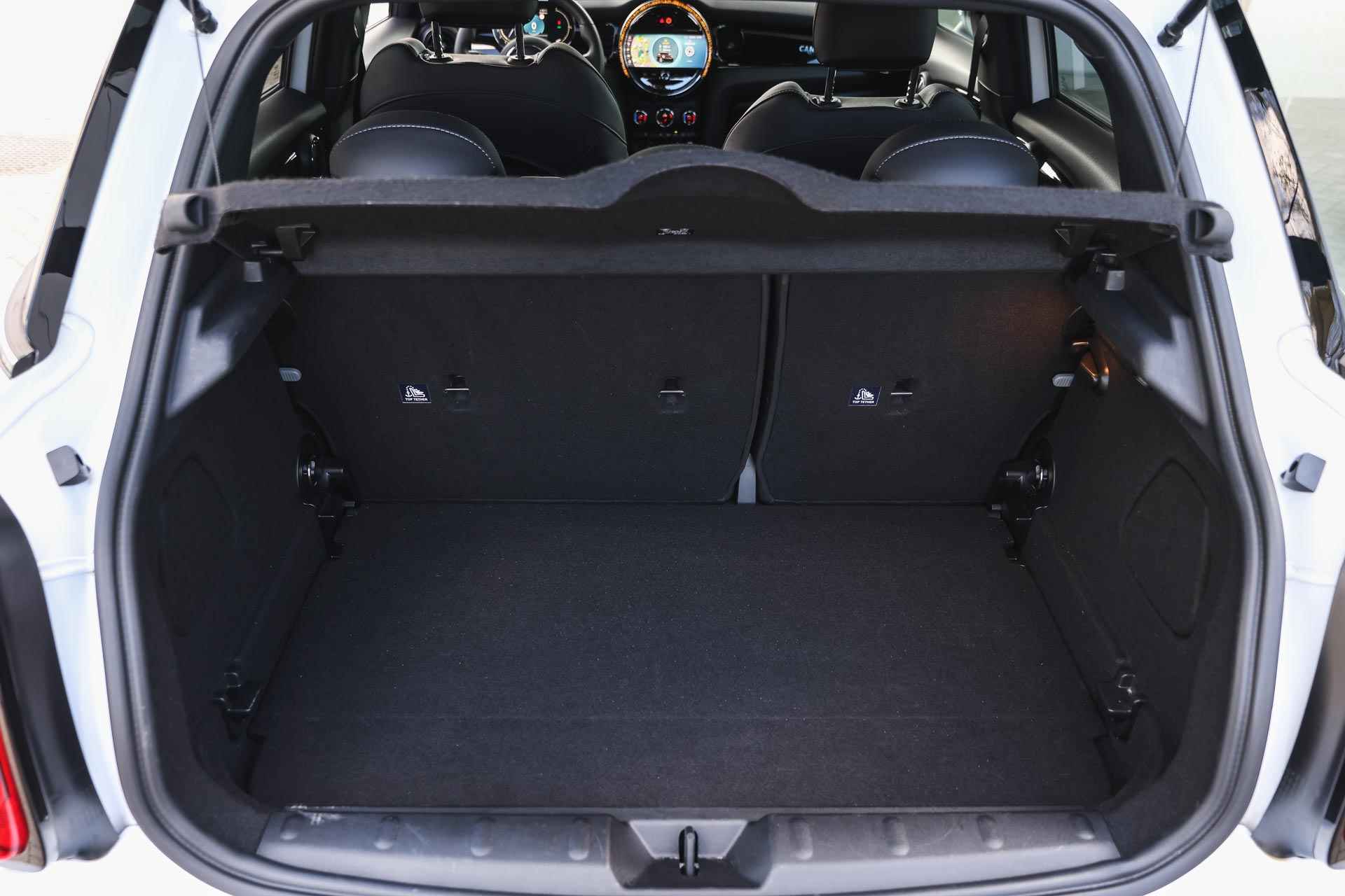 MINI Hatchback Cooper Classic Camden Automaat / Sportstoelen / LED / Cruise Control / PDC achter / Navigatie / Driving Assistant - 32/32