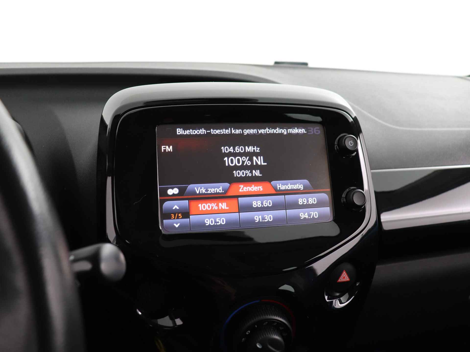 Toyota Aygo 1.0 VVT-i x-cite | Camera | Airco | Bluetooth | - 32/33