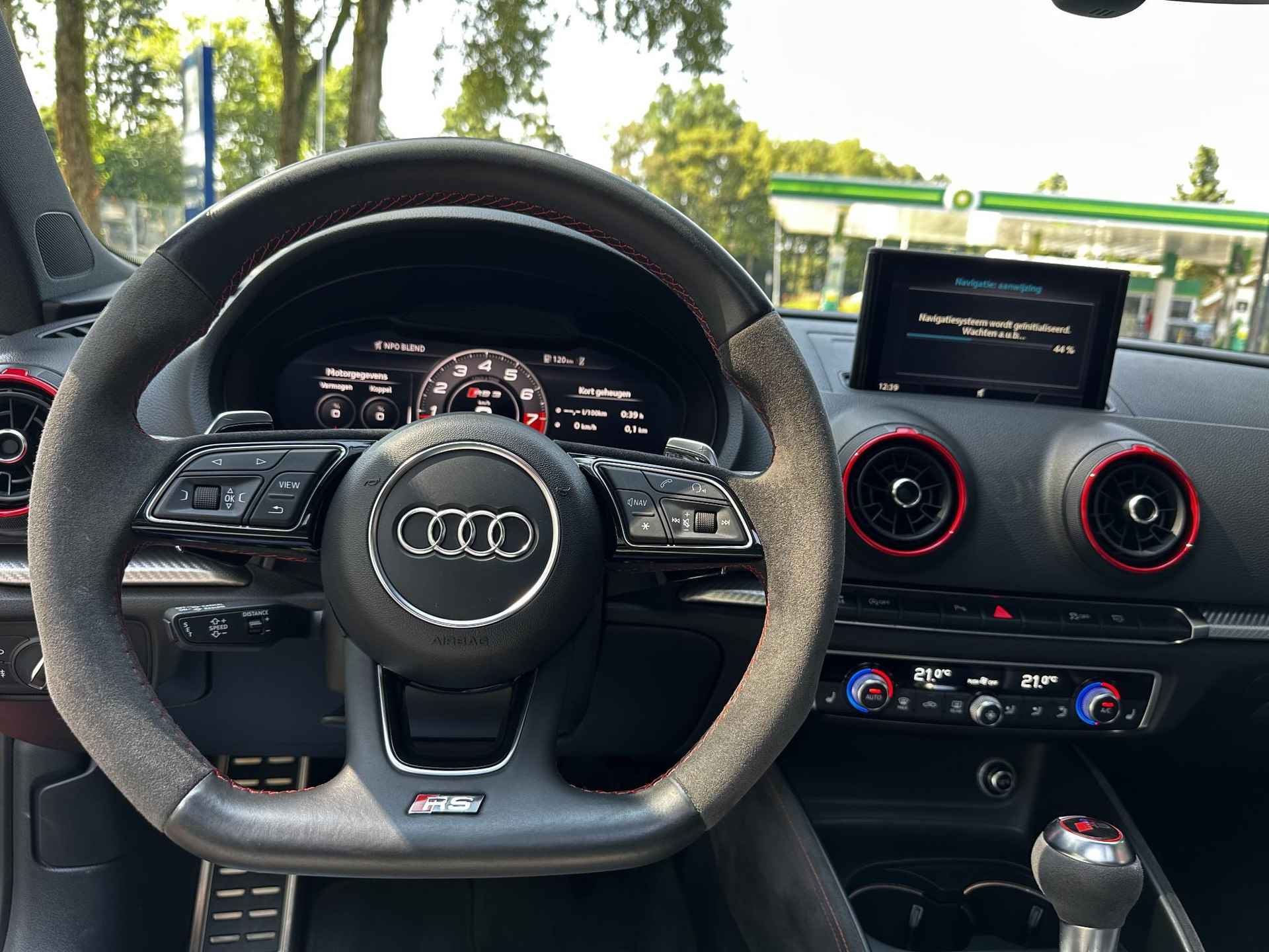 Audi RS3 2.5 TFSI Quattro DAZA | RS-DESIGN | Schuif-kanteldak | Camera | | ACC | Blind spot | B&O | Magnetic Ride | Keyless - 22/37