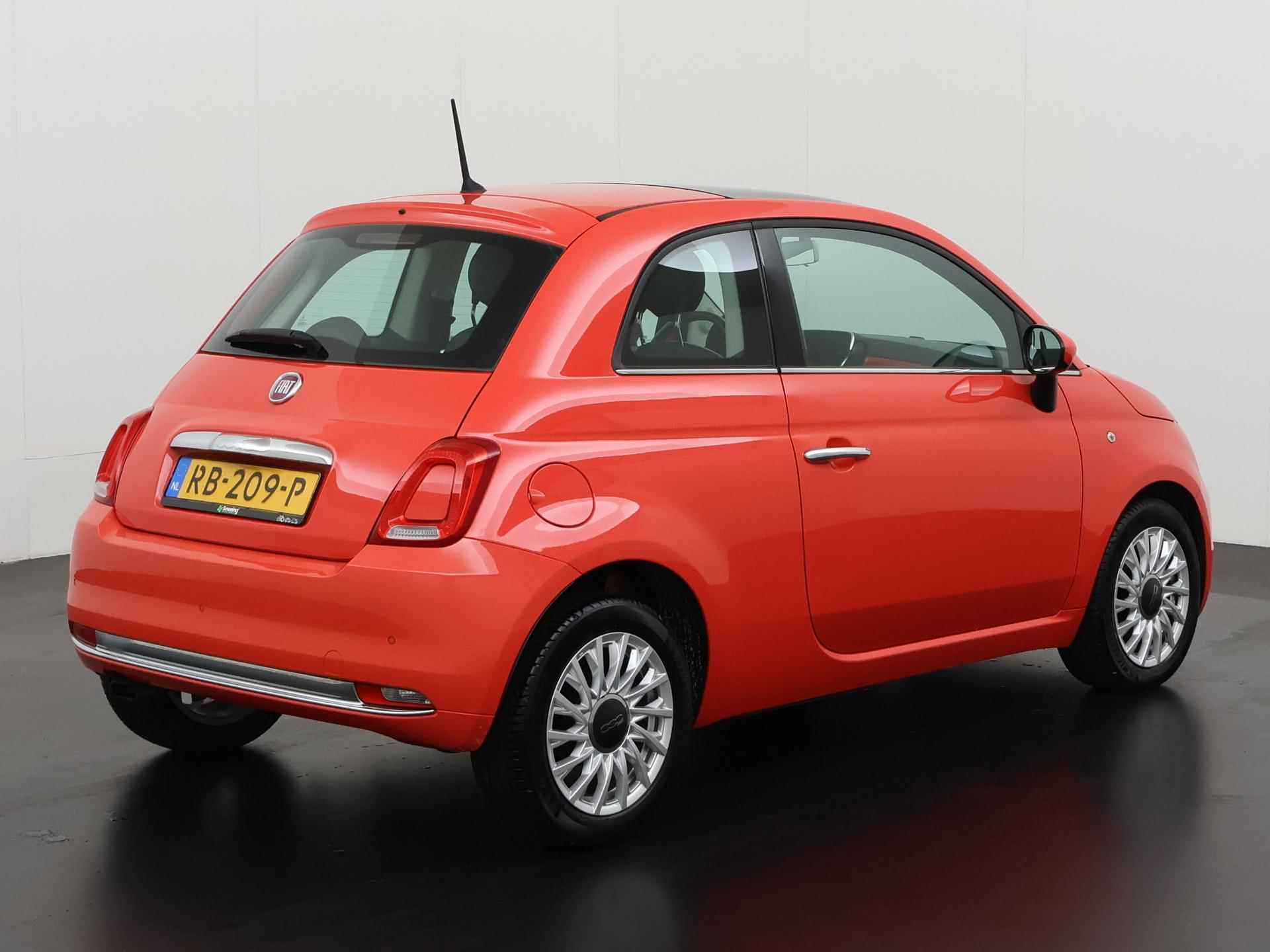 Fiat 500 0.9 TwinAir Turbo Lounge Automaat | Panoramadak | Parkeersensor | Lichtmetalen Velgen | Zondag Open! - 4/31