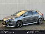 Mitsubishi Lancer Sportback 1.6 Limited Edition / Trekhaak / 18"Lichtmetalen velgen / All Season banden / Parkeersensoren / Stoelverwarming / Climate Control /