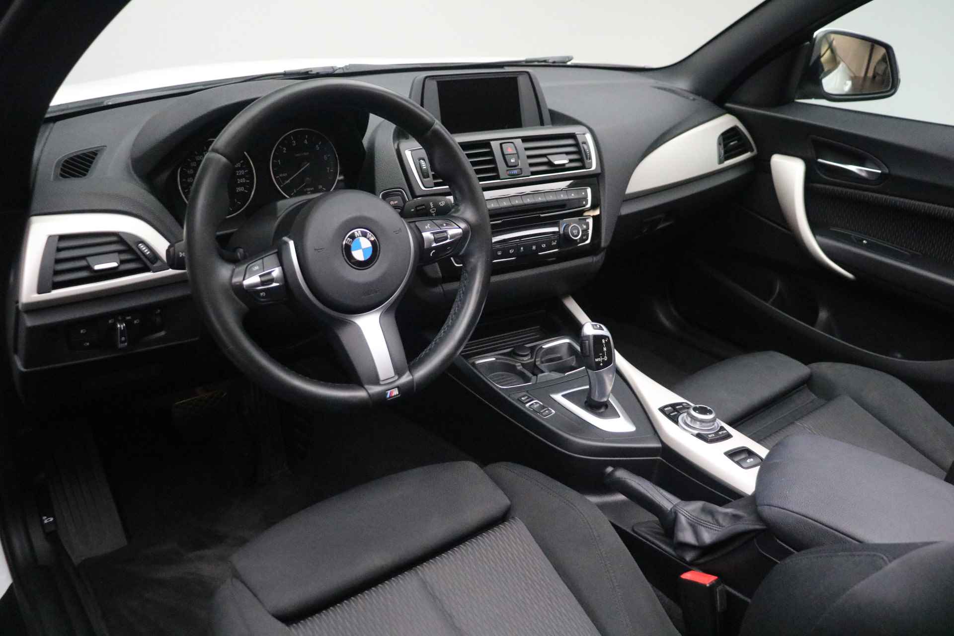 BMW 2 Serie Cabrio 218i Automaat / Sportstoelen / PDC achter / Cruise Control / Stoelverwarming / Xenon - 9/21