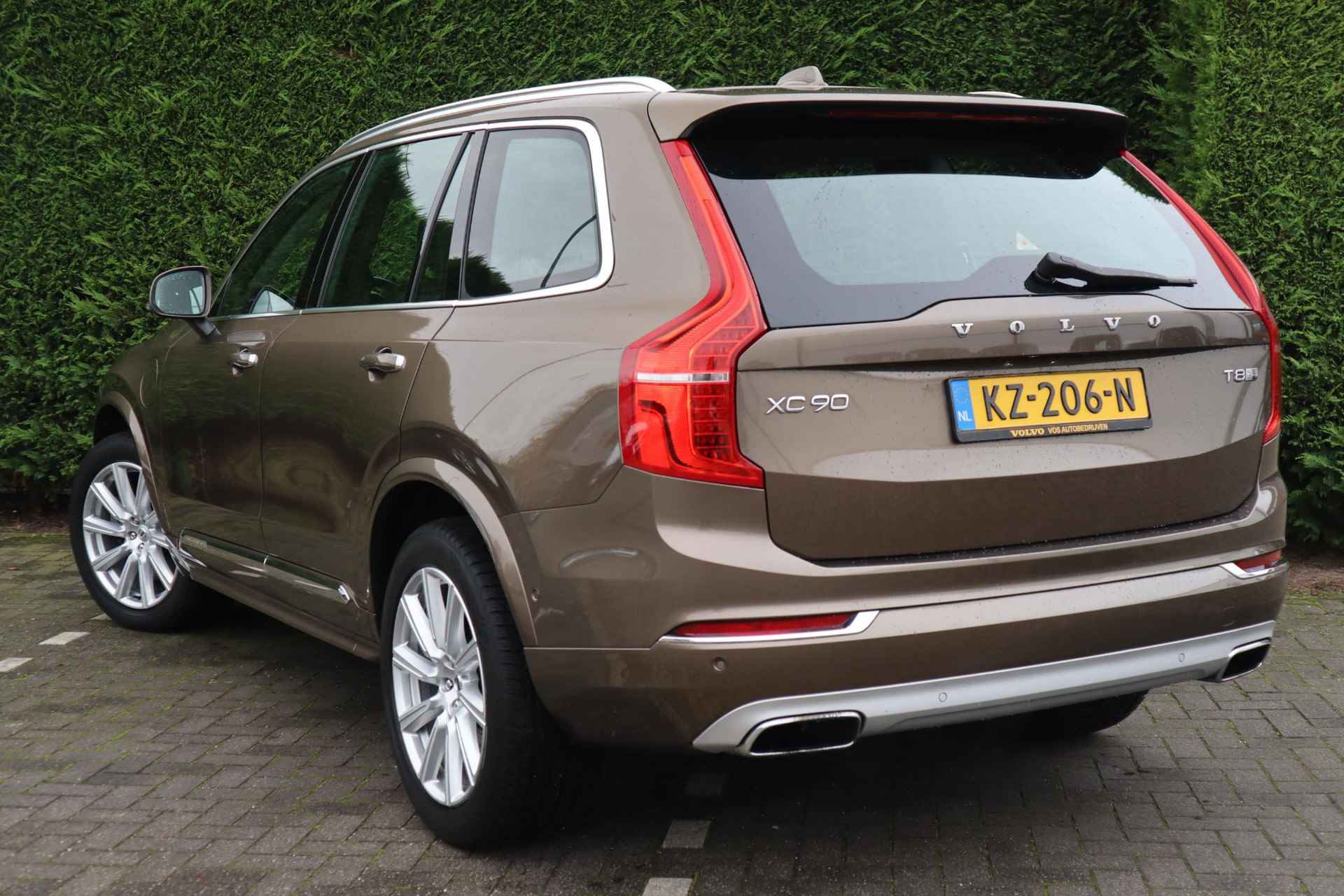 Volvo XC90 2.0 T8 Twin Engine AWD Inscription - 2/30