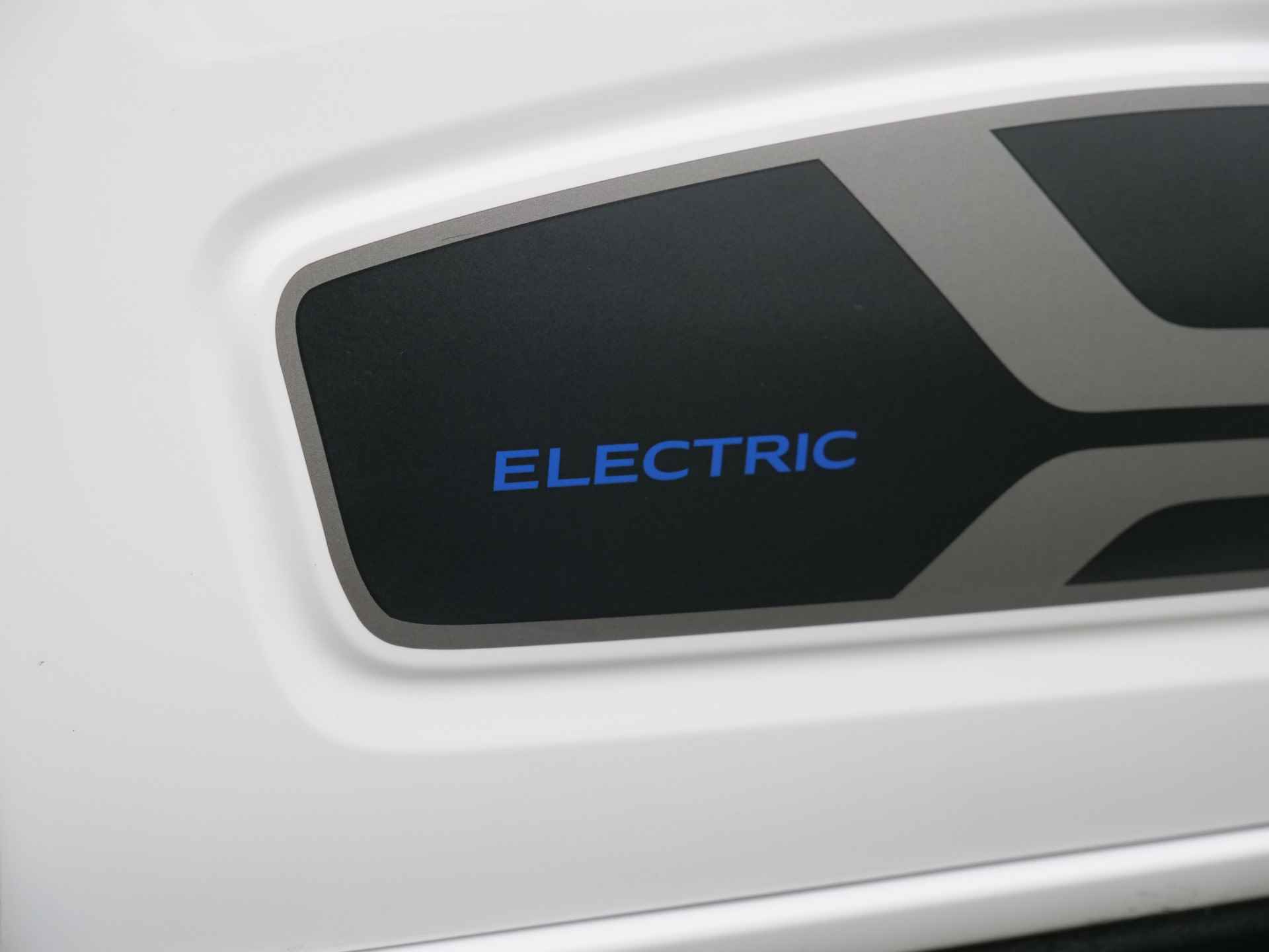 Dacia Spring Comfort Plus 27 kWh Automaat Navigatie / DAB / Apple Carplay / Camera - 13/41
