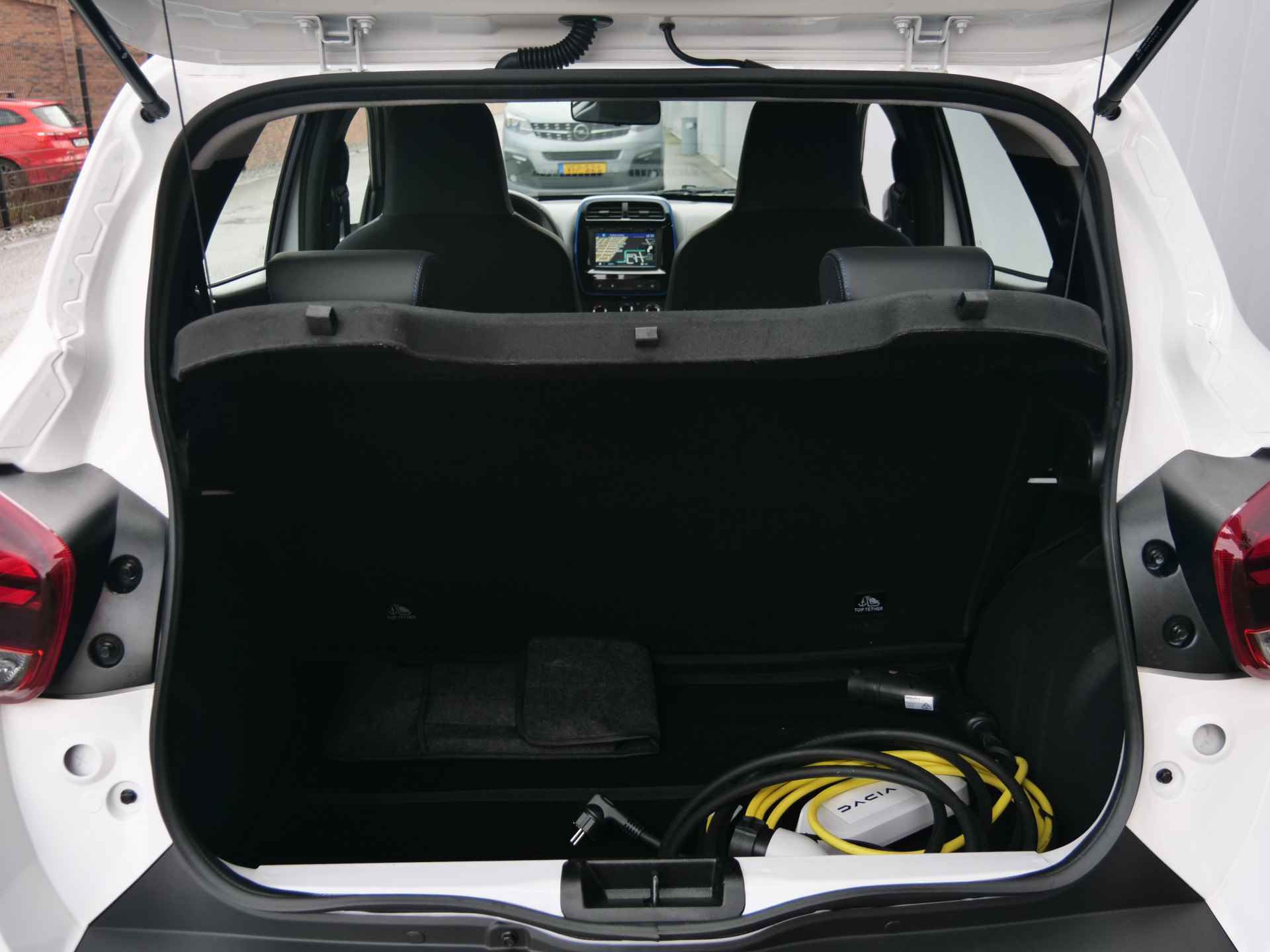 Dacia Spring Comfort Plus 27 kWh Automaat Navigatie / DAB / Apple Carplay / Camera - 15/41