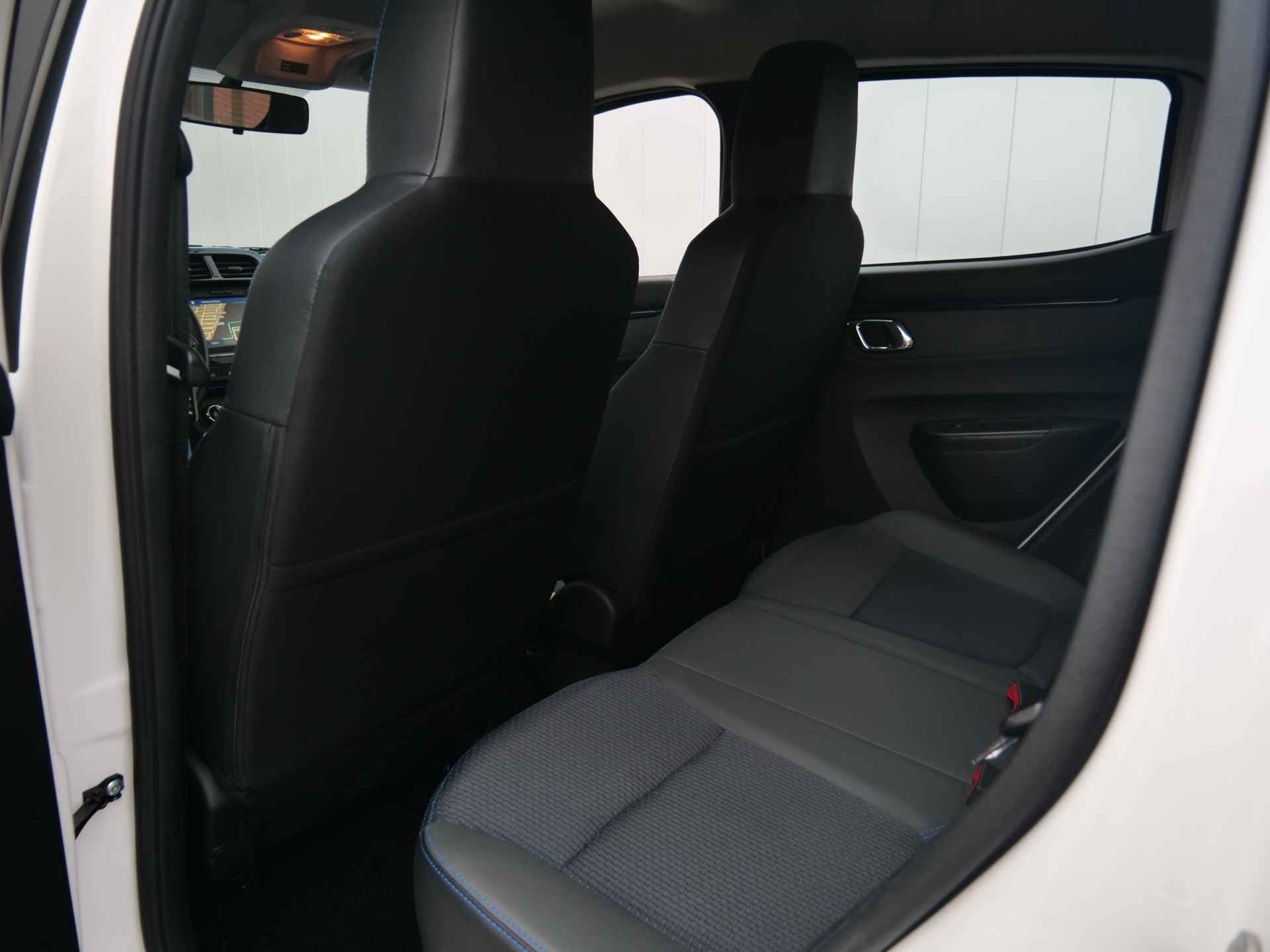 Dacia Spring Comfort Plus 27 kWh Automaat Navigatie / DAB / Apple Carplay / Camera - 20/41