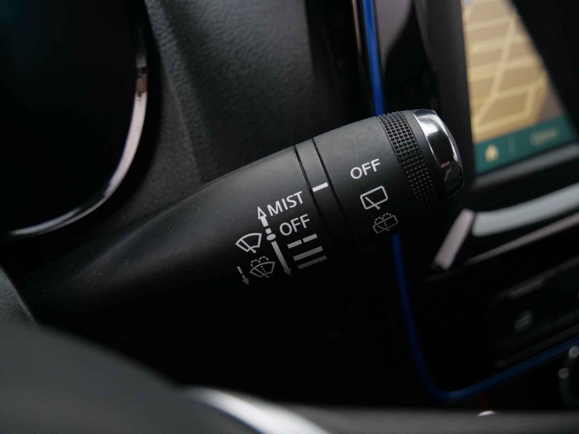 Dacia Spring Comfort Plus 27 kWh Automaat Navigatie / DAB / Apple Carplay / Camera - 31/41