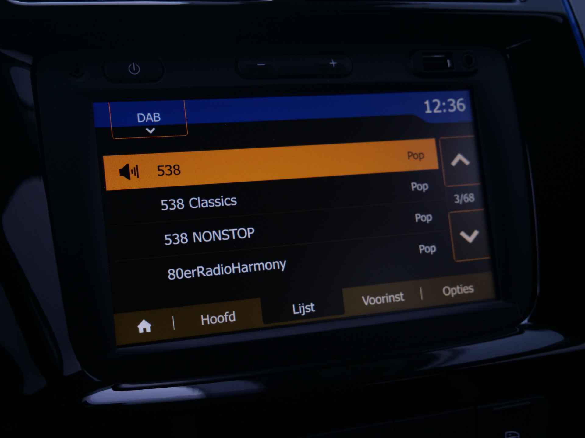 Dacia Spring Comfort Plus 27 kWh Automaat Navigatie / DAB / Apple Carplay / Camera - 36/41