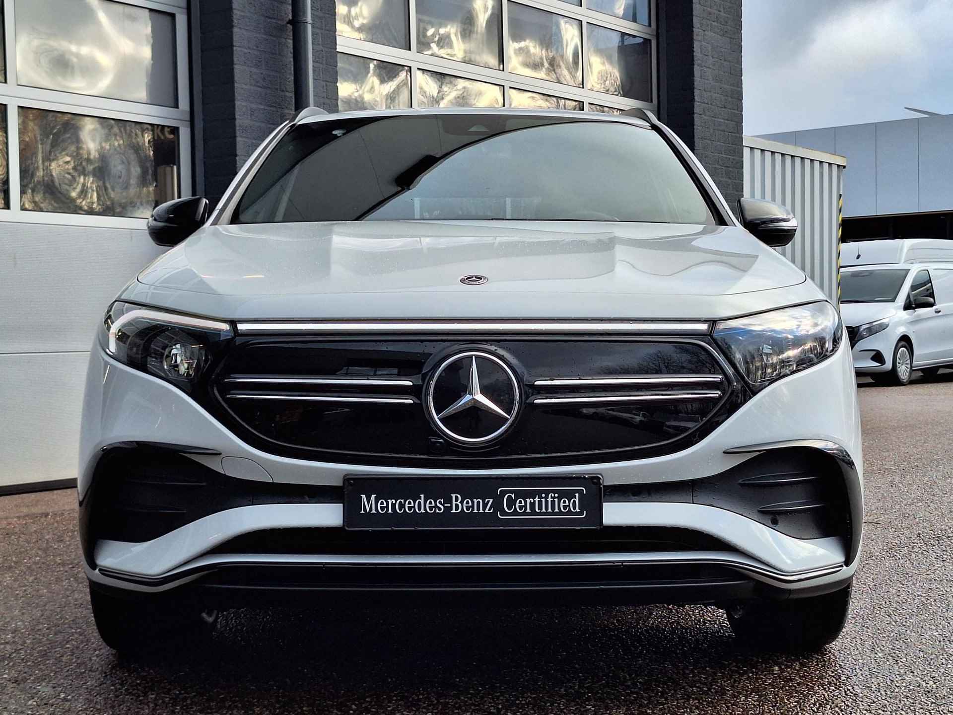 Mercedes-Benz EQA 250 AMG Line | Trekhaak | Night pakket | Keyless-GO | Achteruitrijcamera | Sfeerverlichting | Elektrische achterklep - 33/44